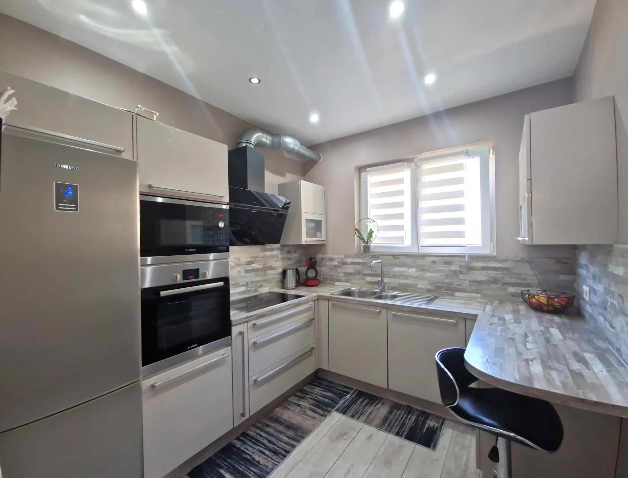 OPTION ! Maison de ville 3/4 chambres, jardin, garage
