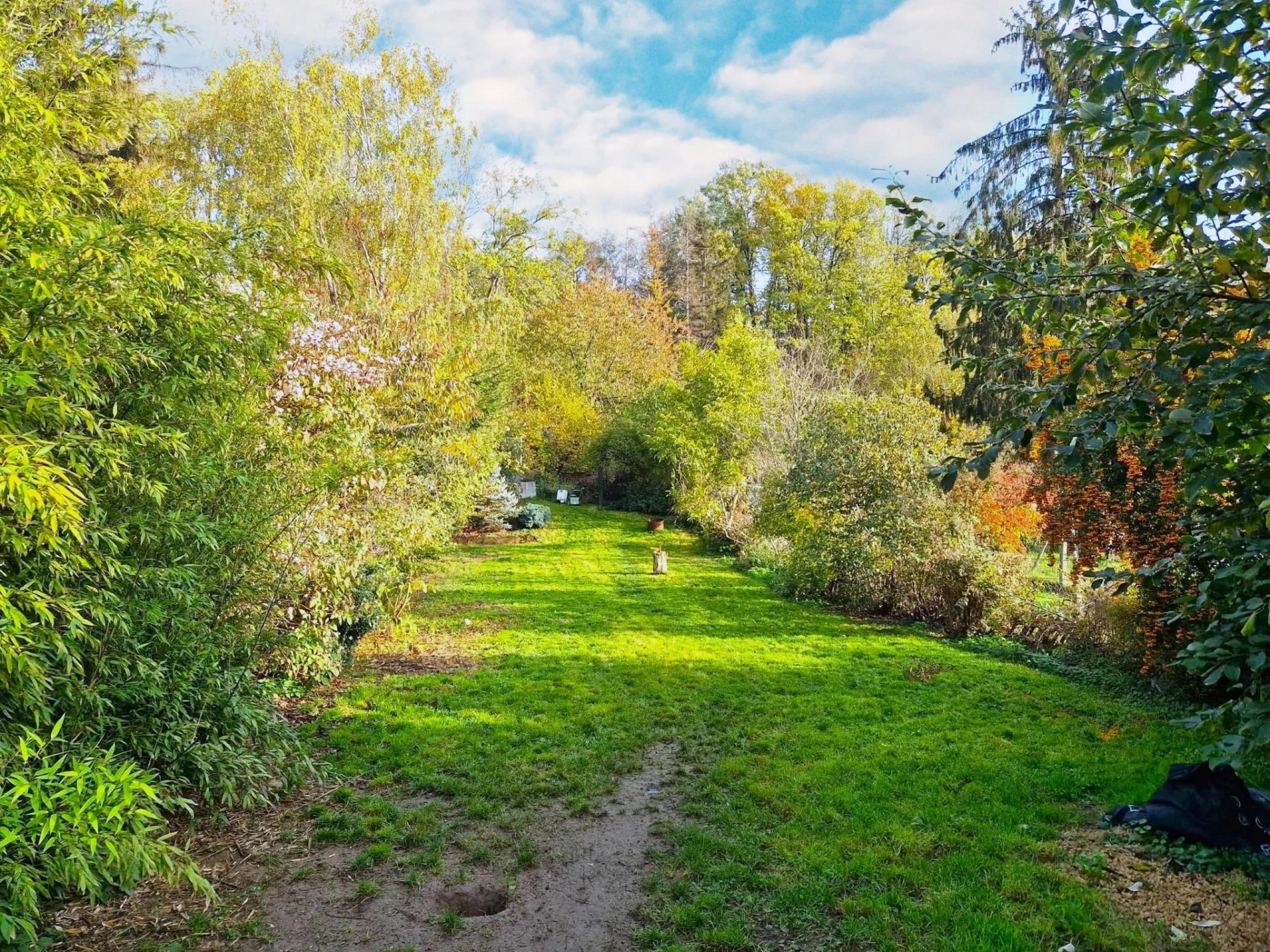 Maison semi mitoyenne, 3/4 Chambres, jardin, garage, parking