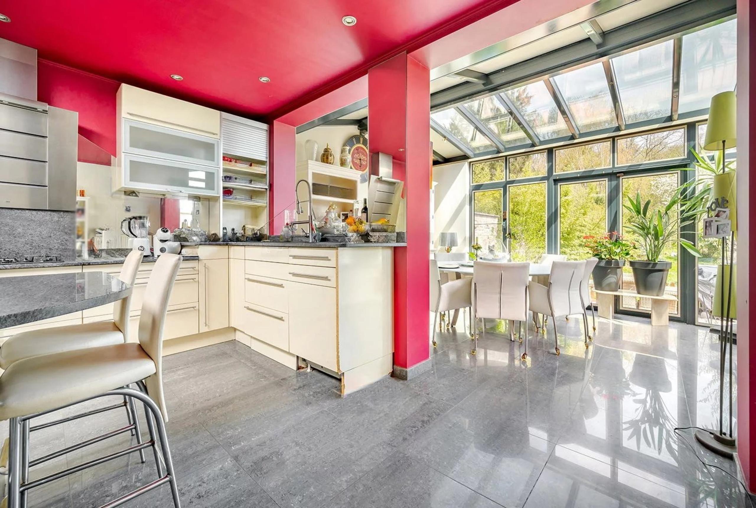 Maison semi mitoyenne, 3/4 Chambres, jardin, garage, parking