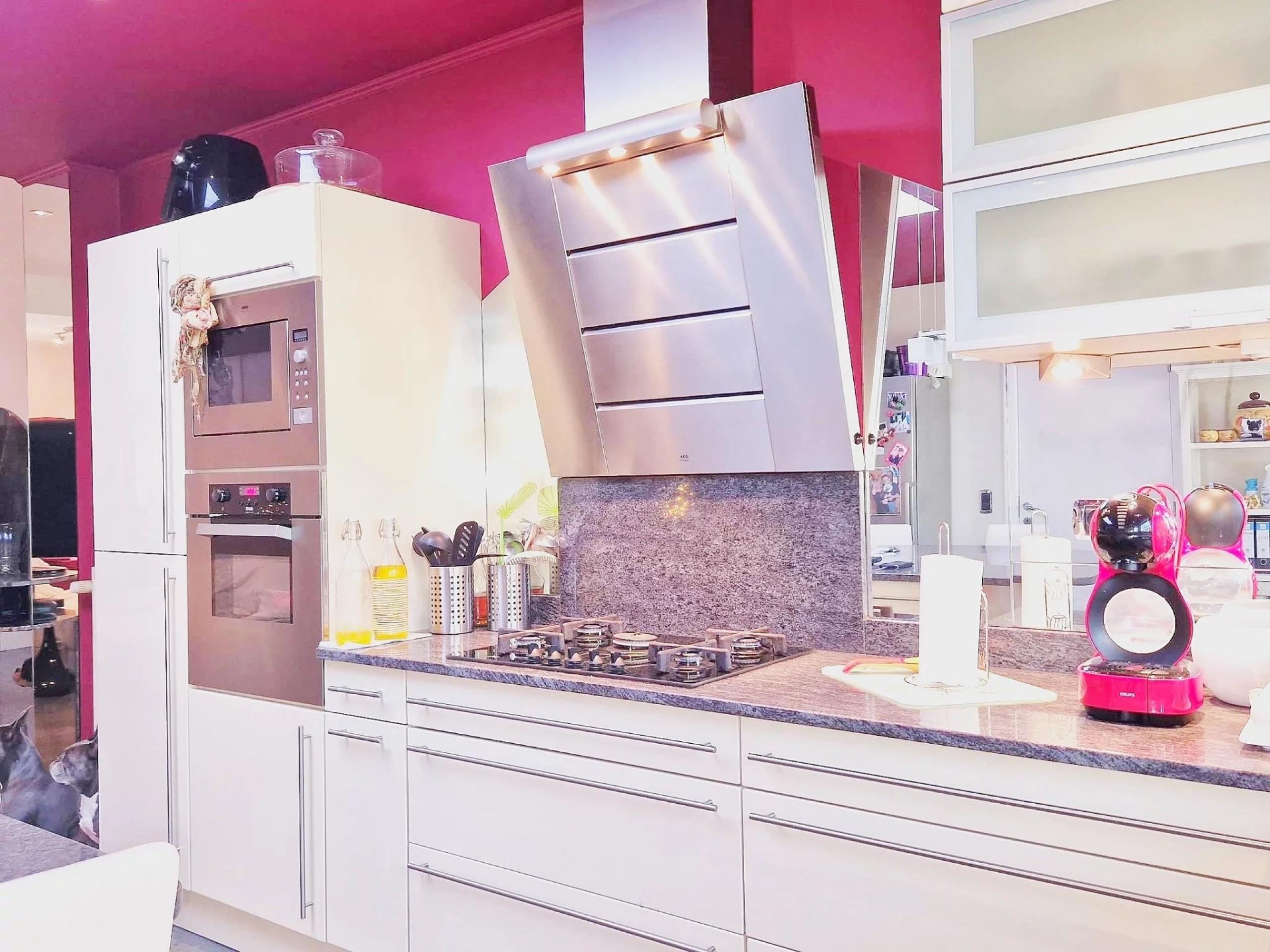 Maison semi mitoyenne, 3/4 Chambres, jardin, garage, parking