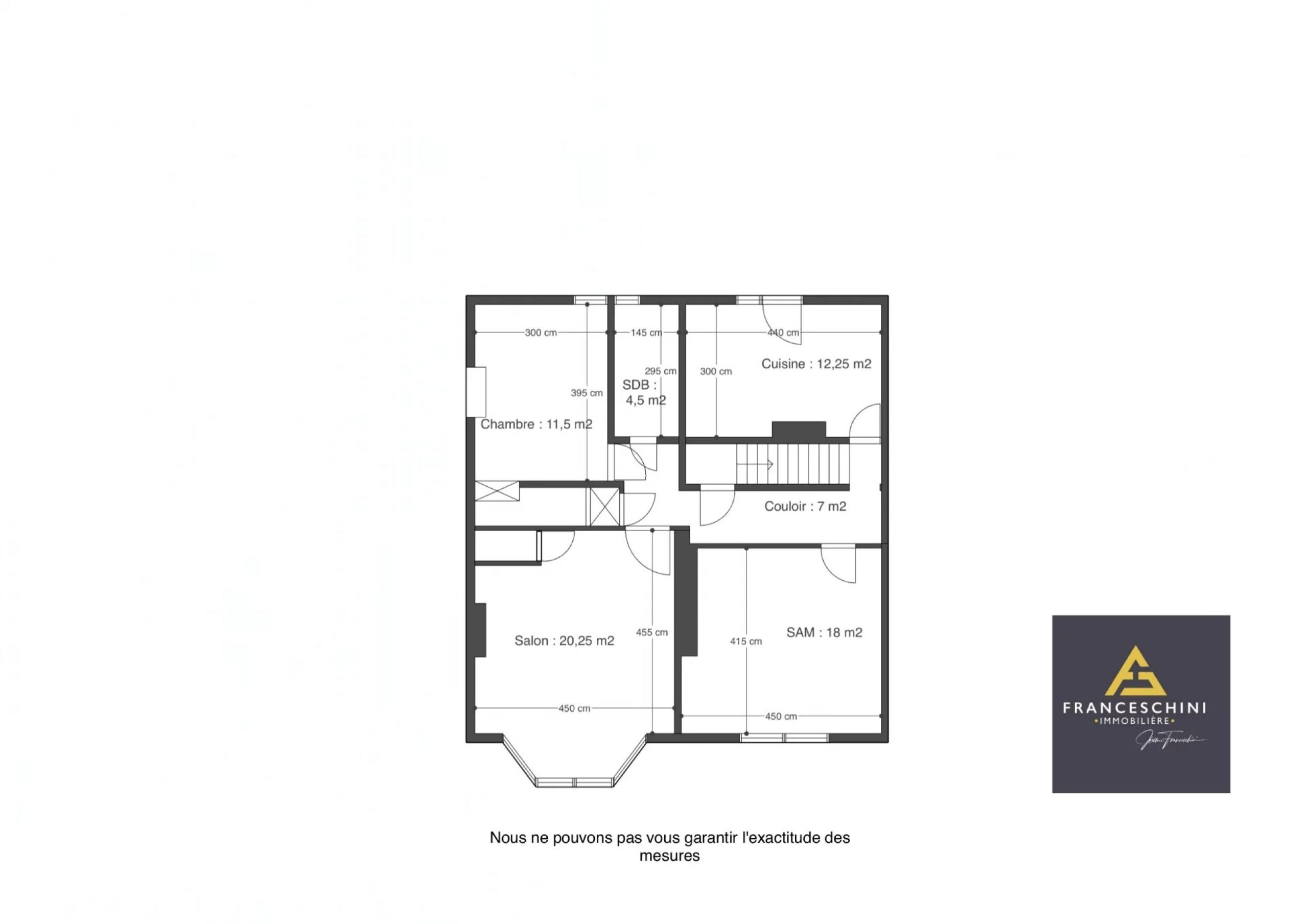 Immeuble 2 appartements, garage et jardin