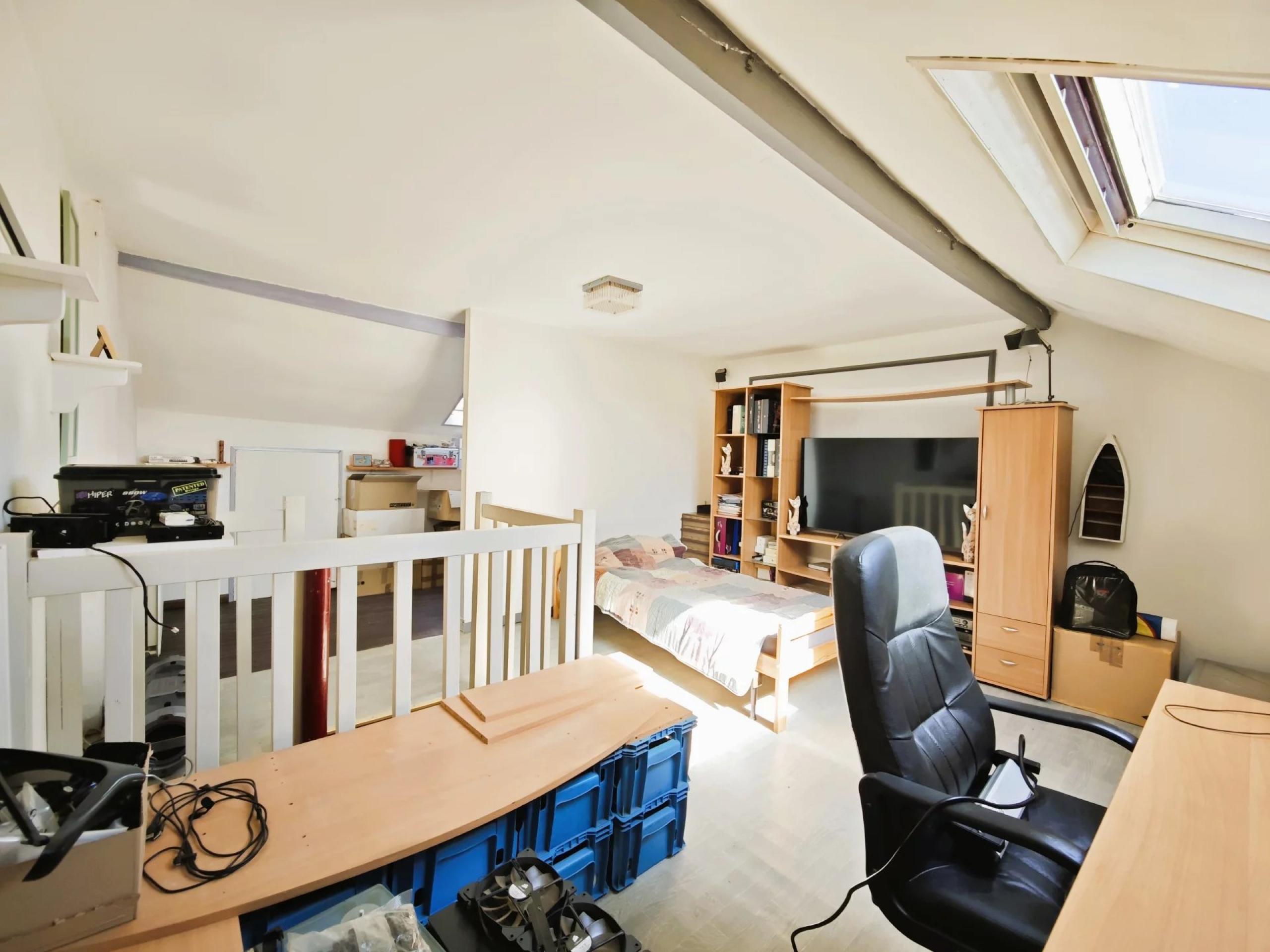 Immeuble 2 appartements, garage et jardin