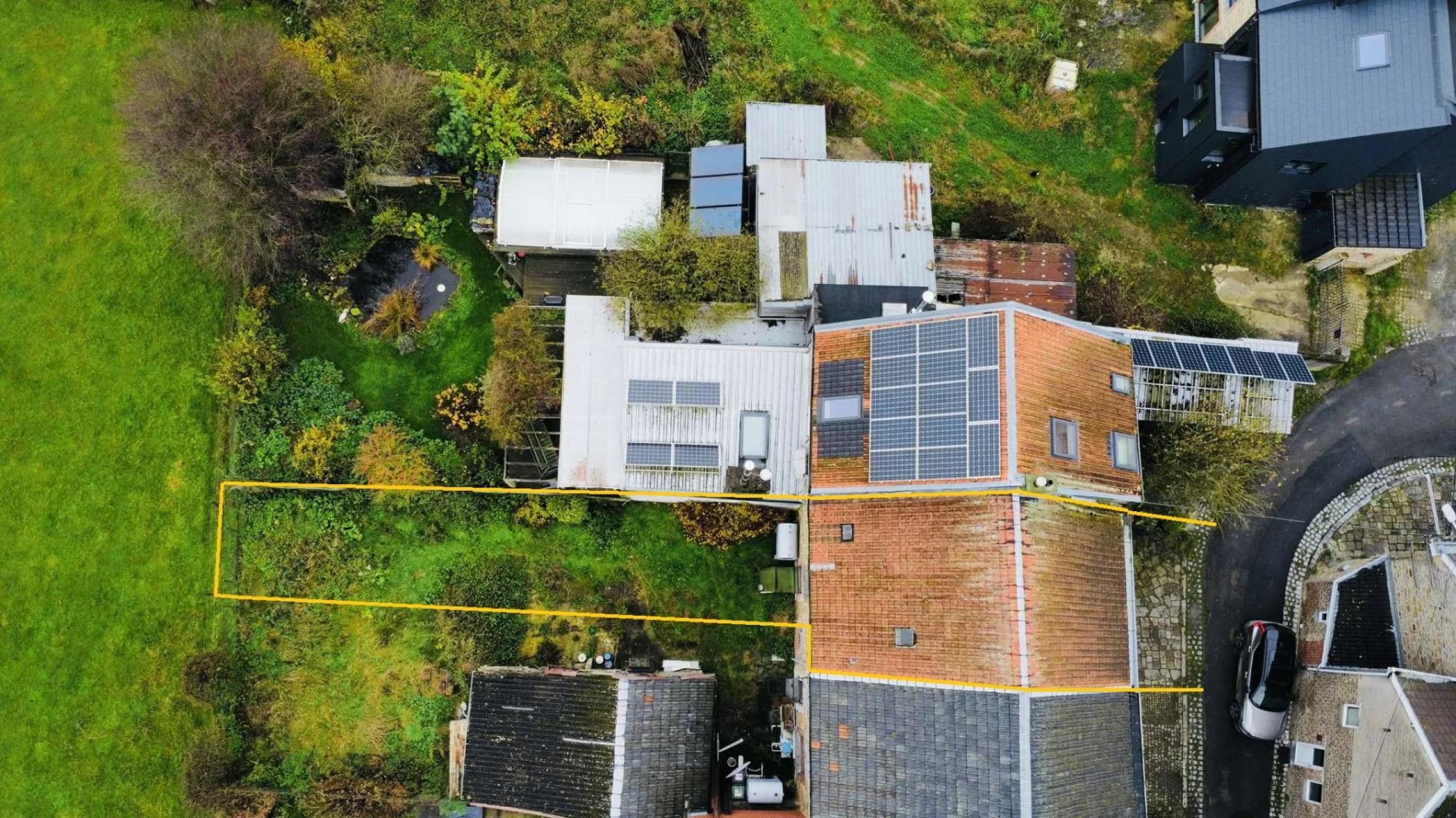 Maison 4 chambres à rénover avec un beau jardin