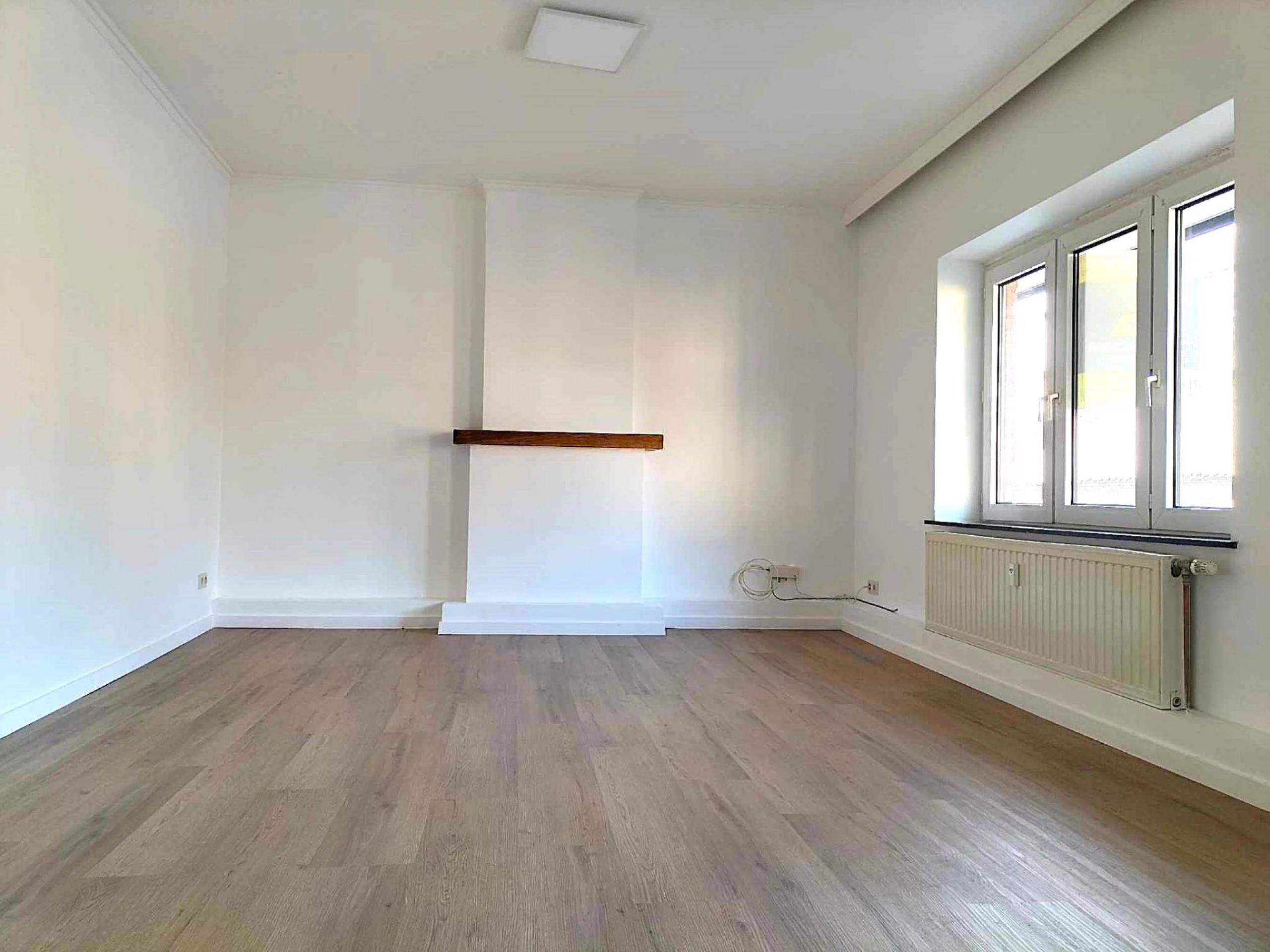 Duplex 2 chambres+bureau dans le centre de Bassenge