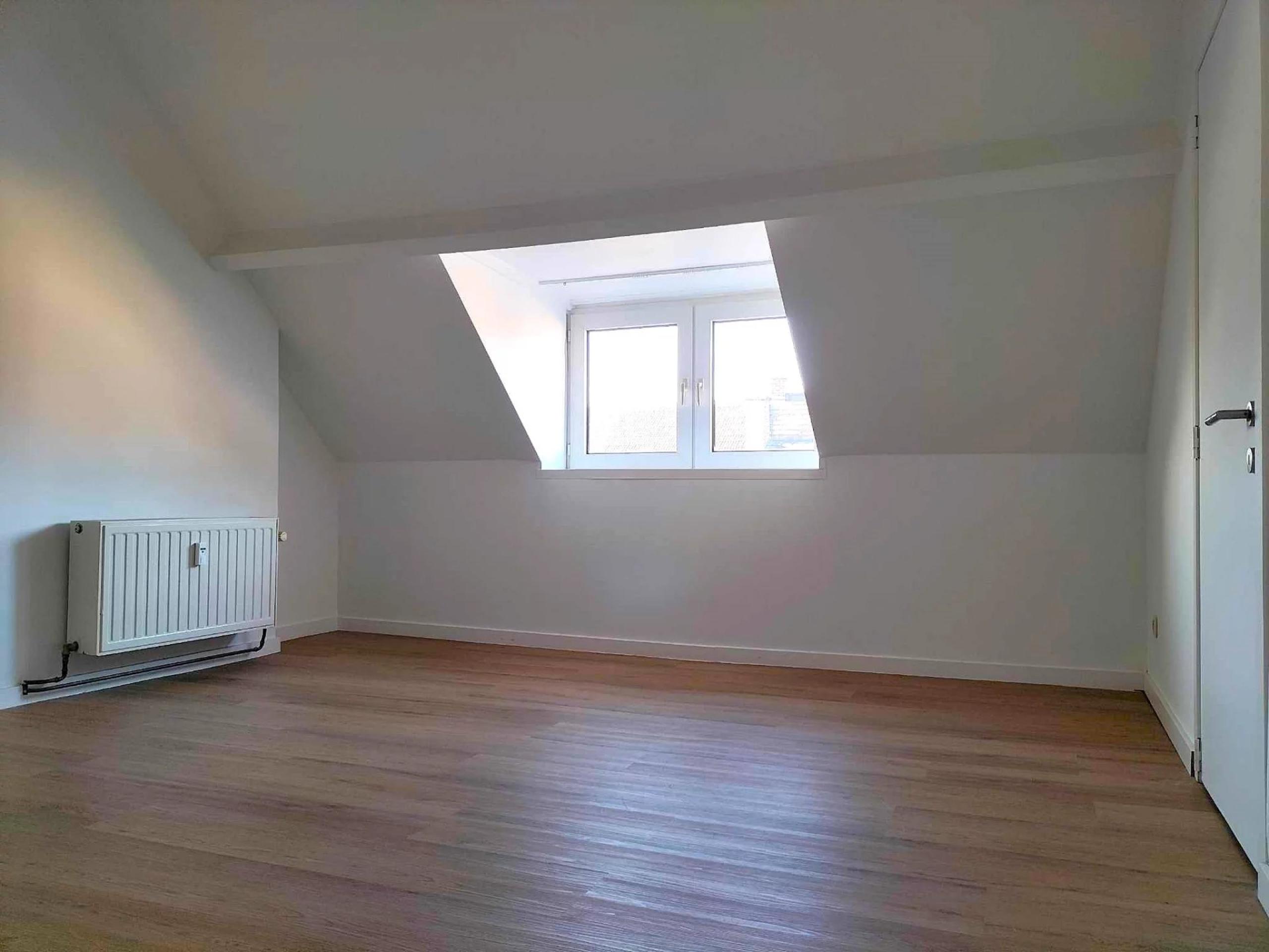 Duplex 2 chambres+bureau dans le centre de Bassenge