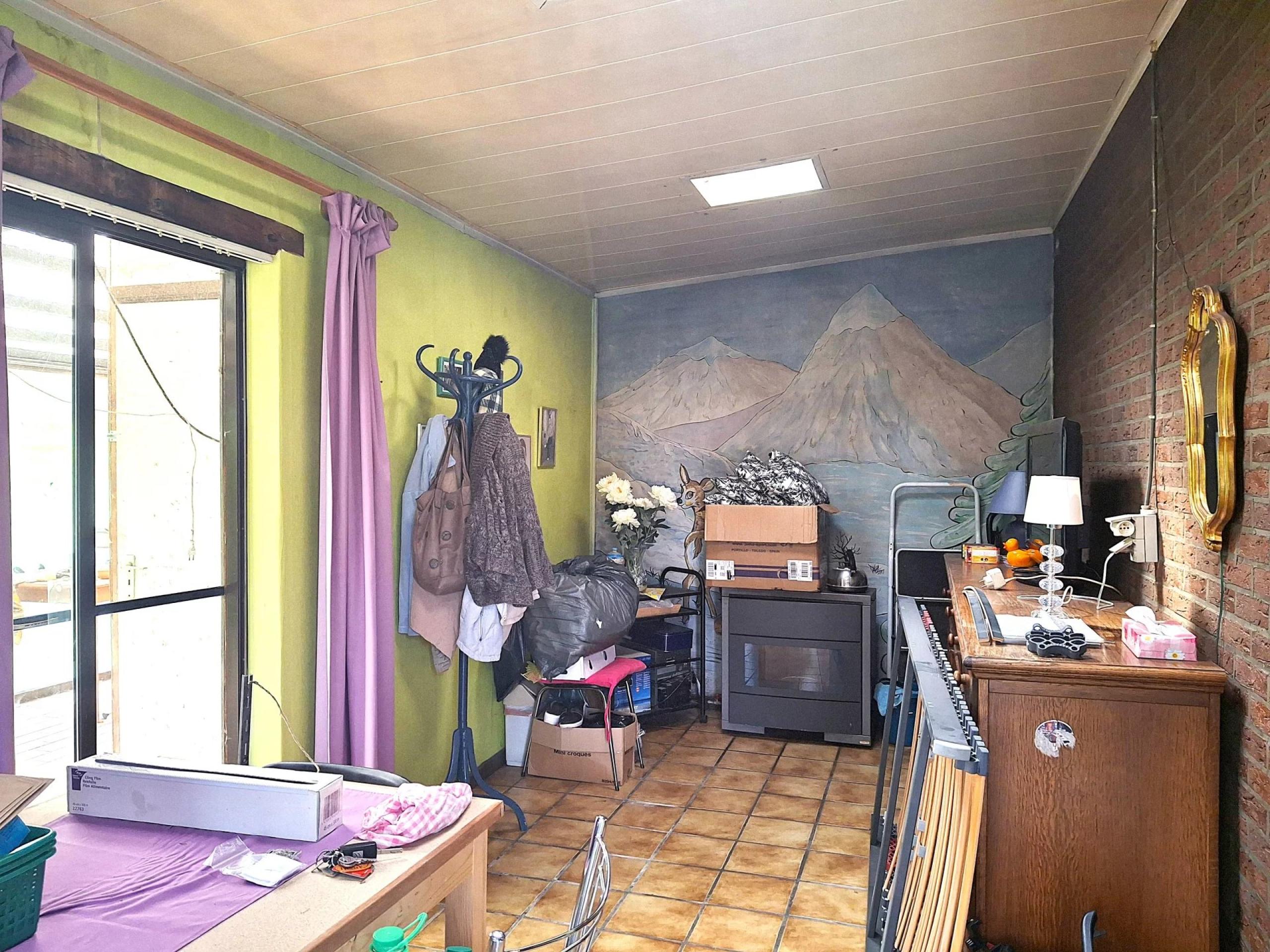 Heure-Le-Romain : Maison 4 façades, 2 chambres, garage, atelier, grande parcelle