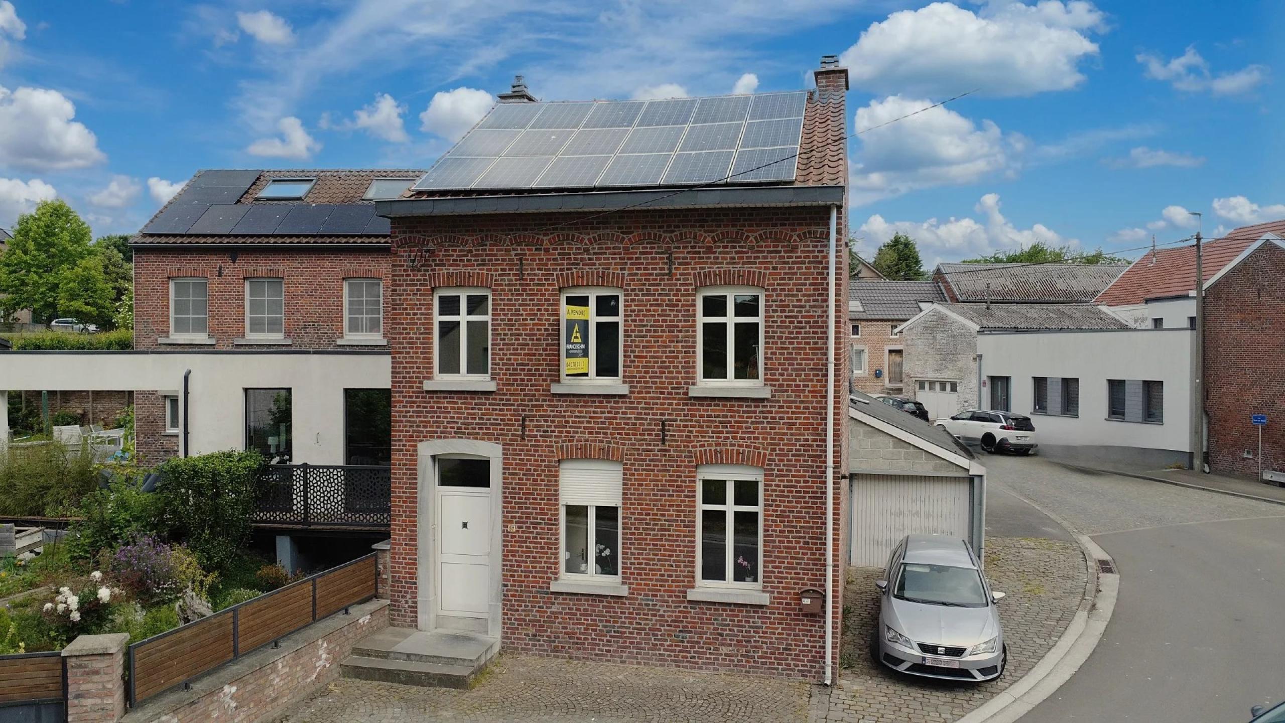 Maison 2 chambres possibilité 4, cour et garage