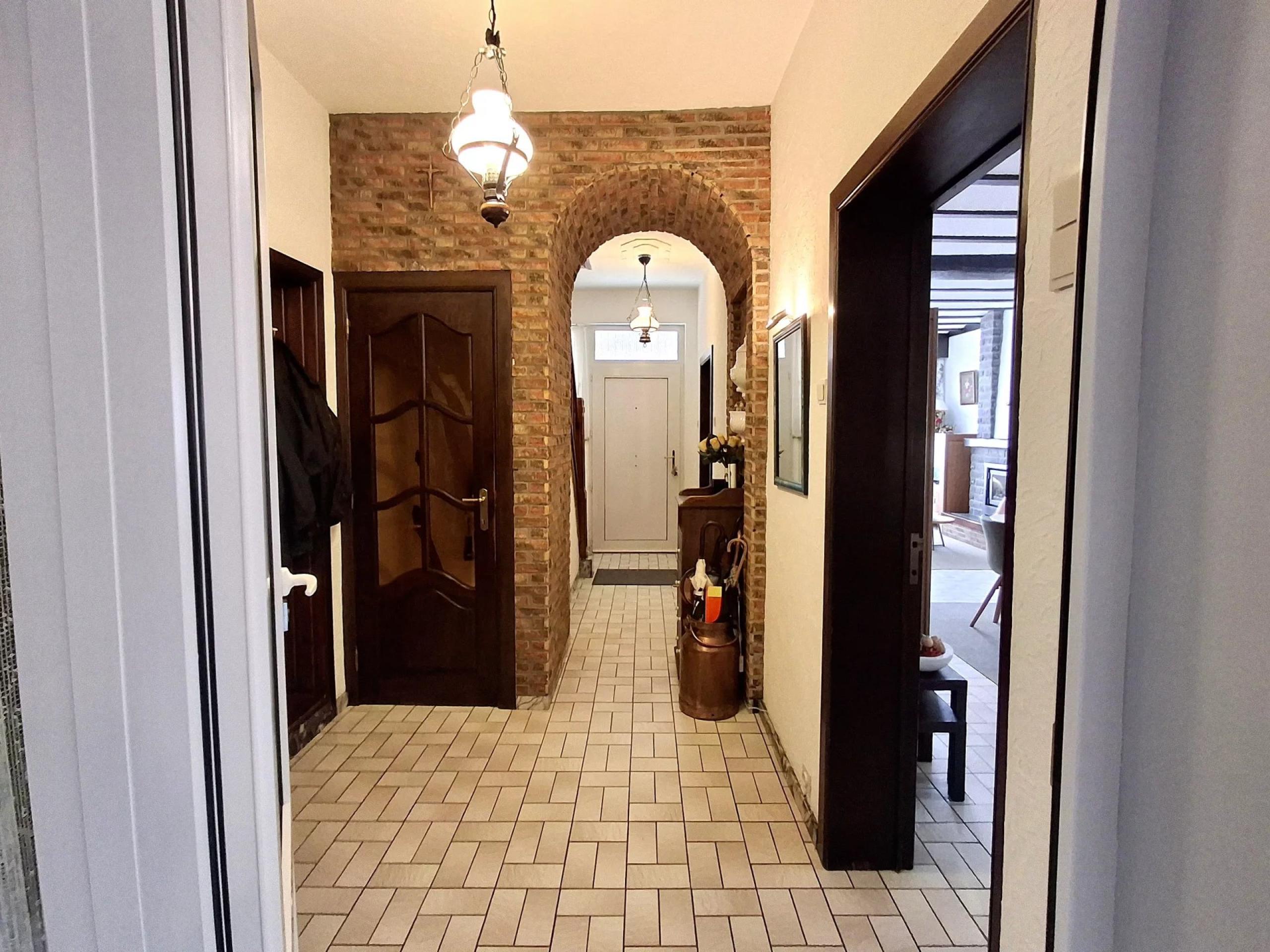 Maison 4 chambres, garage, jardin