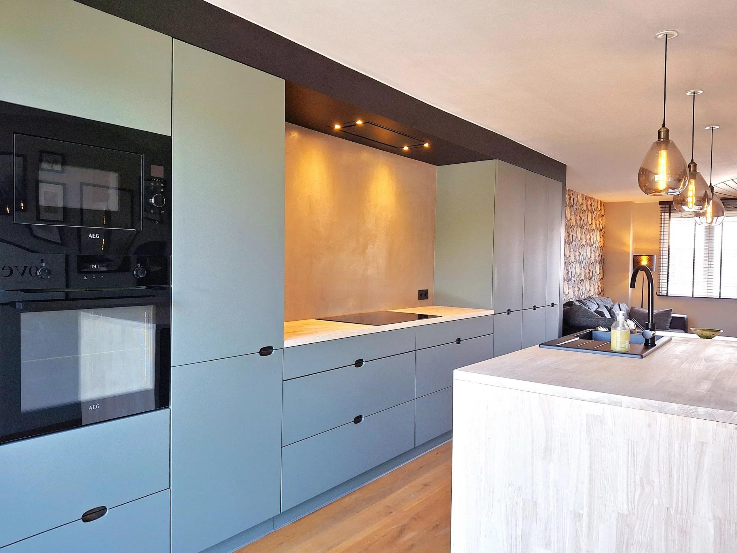 Agreable maison 2 chambres/bureau, garage