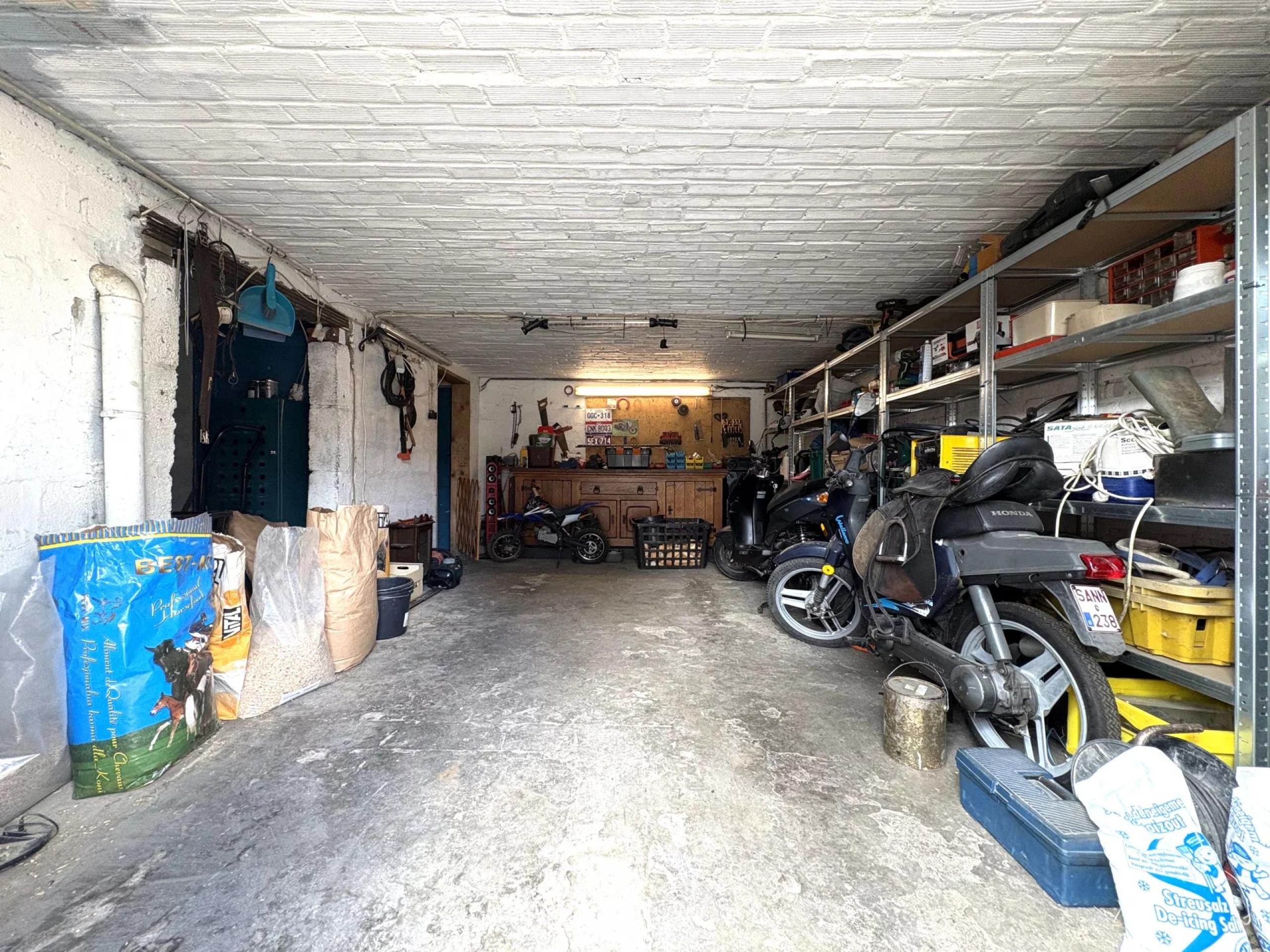Maison 3 chambres, garage, jardin et dépendances