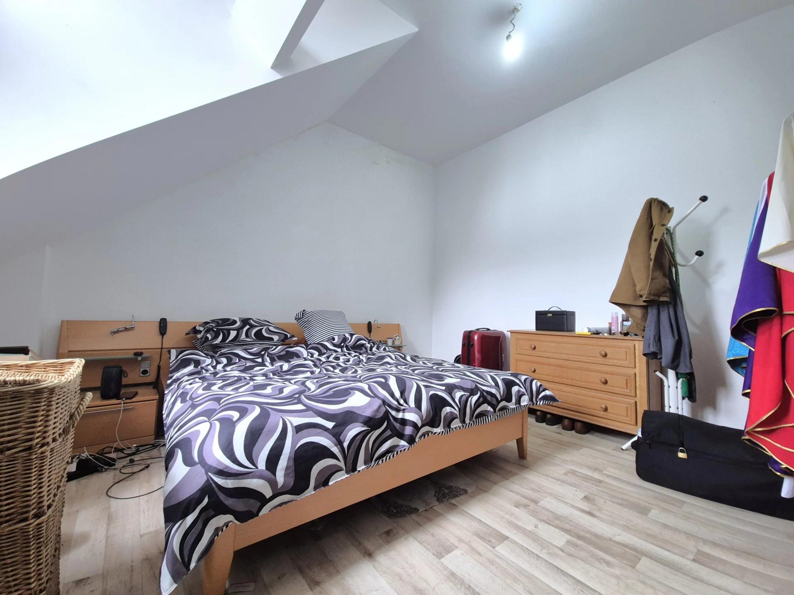 Agréable appartement 2 chambres et bureau