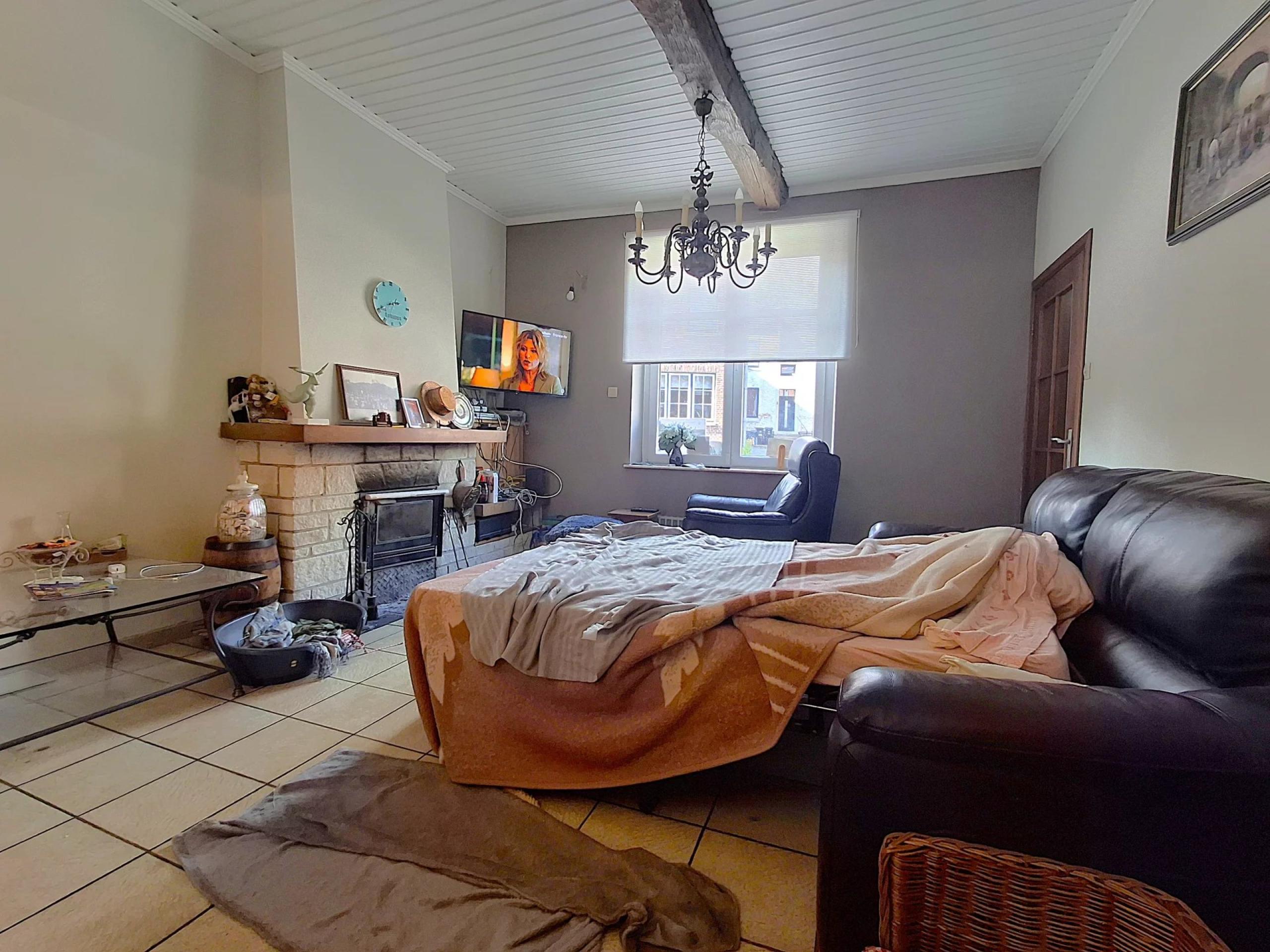 HOUTAIN : Maison 4 chambres avec jardin