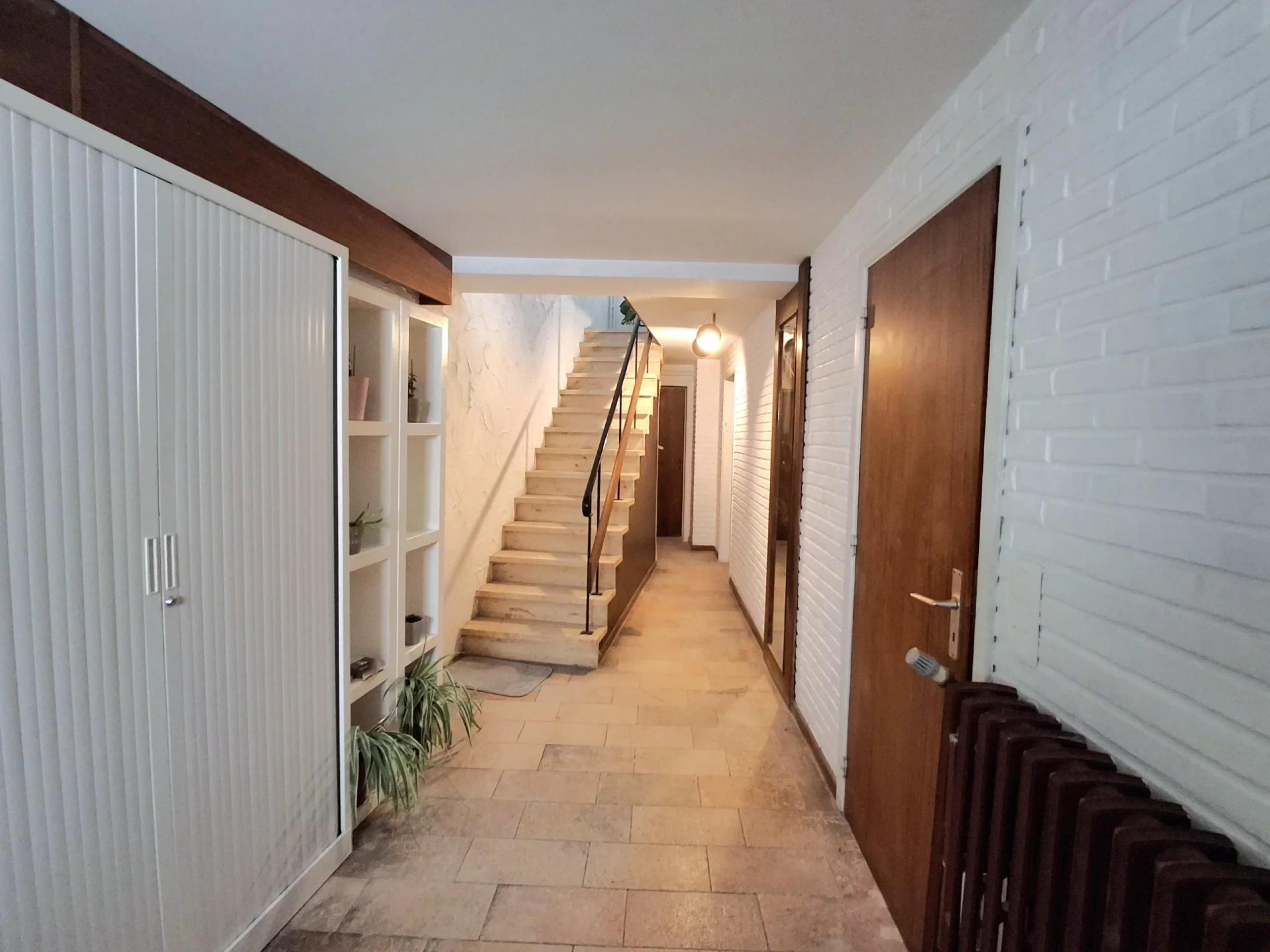 Appartement 2 chambres avec garage.