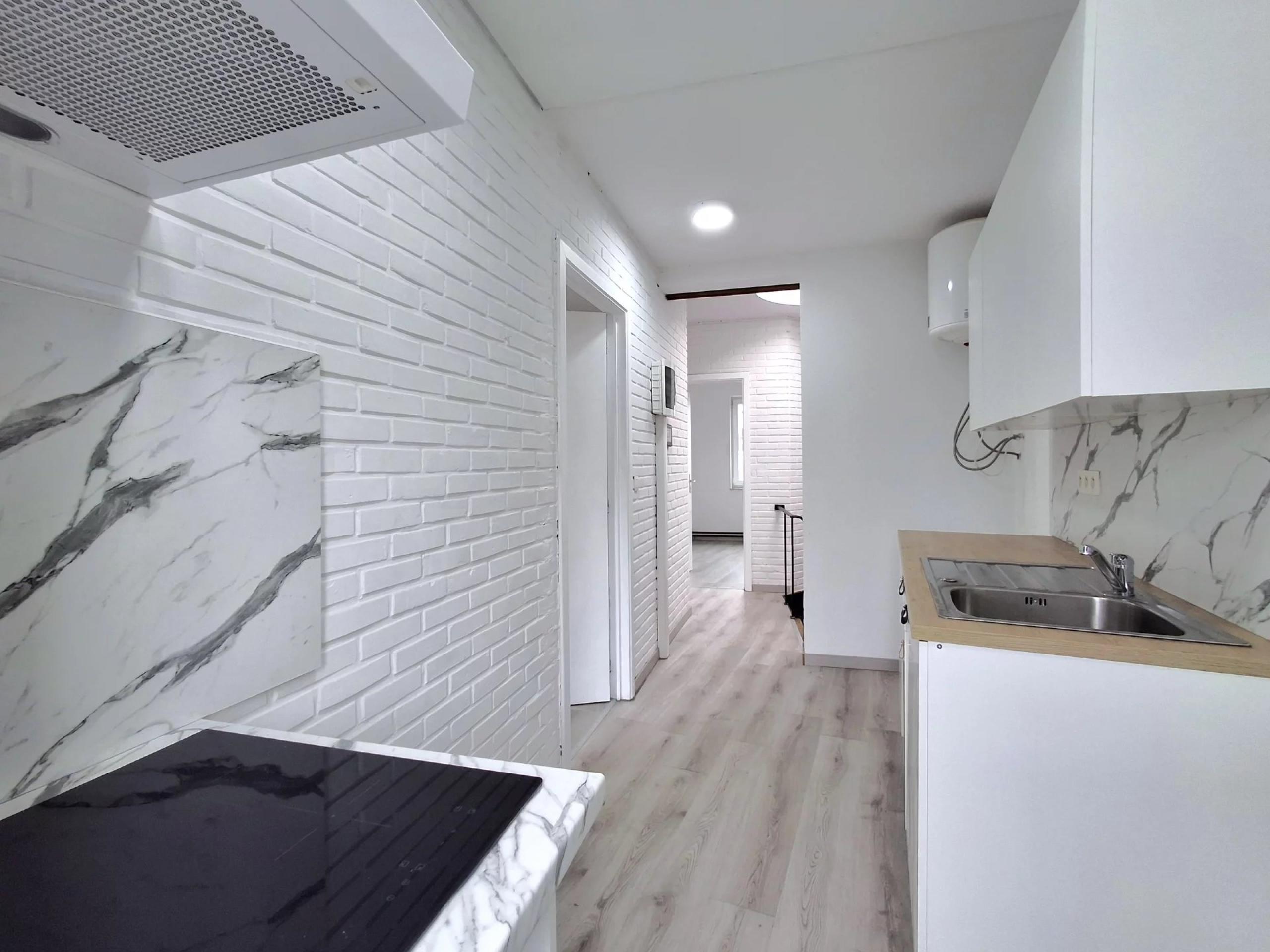 Appartement 2 chambres avec garage.