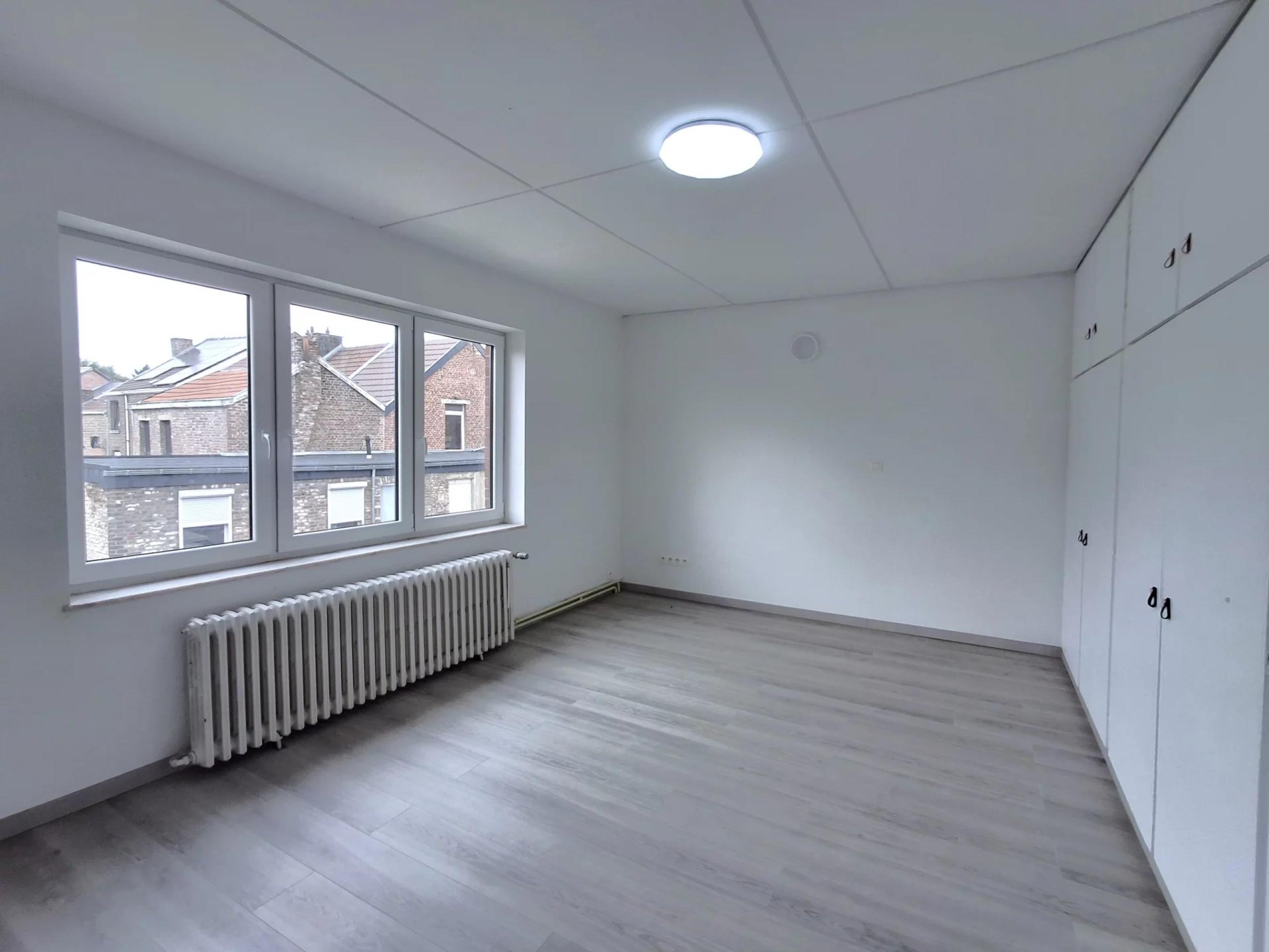 Appartement 2 chambres avec garage.