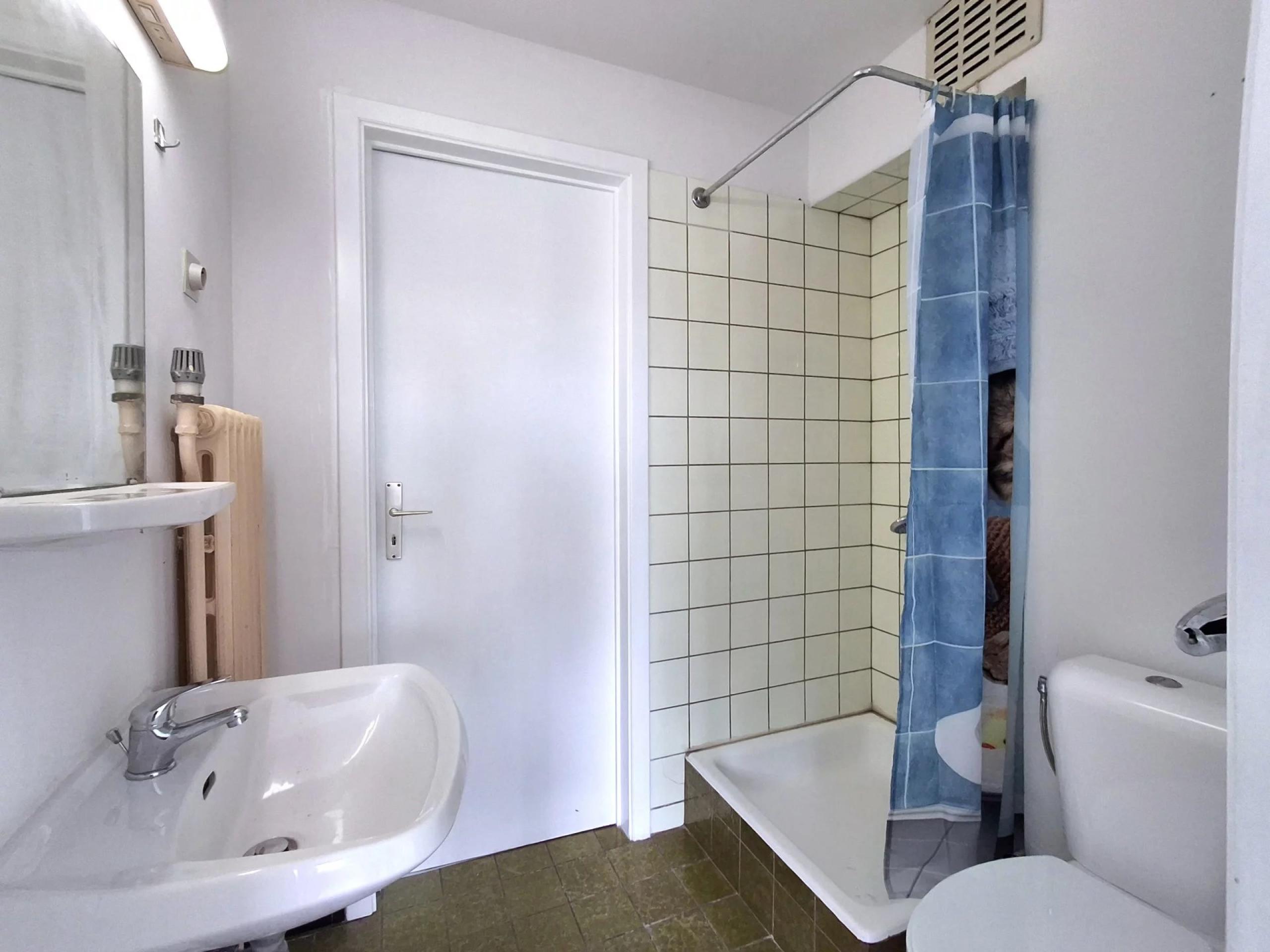 Appartement 2 chambres avec garage.