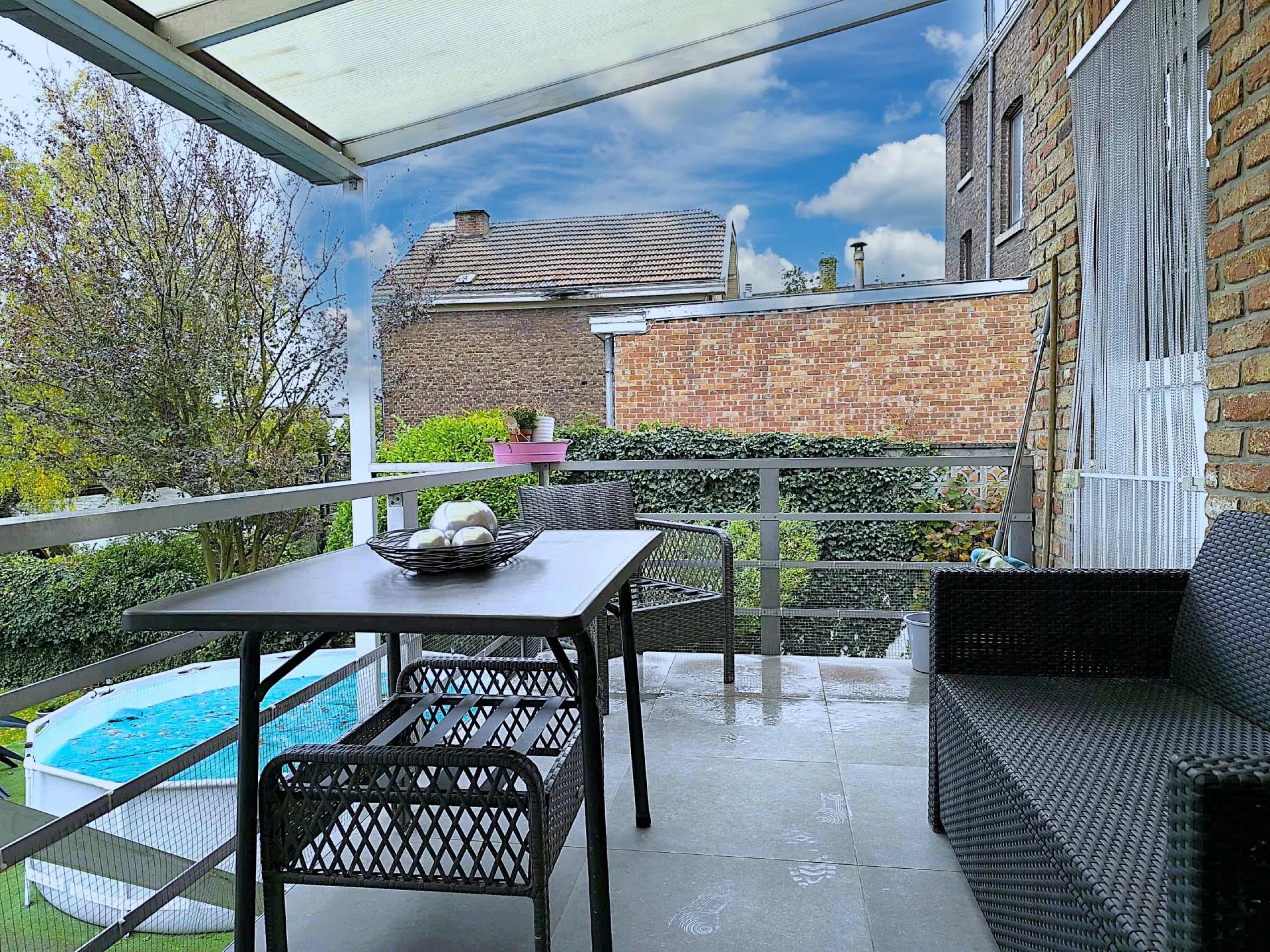 Vivegnis – Maison rénovée 3 chambres, avec terrasse et jardin.