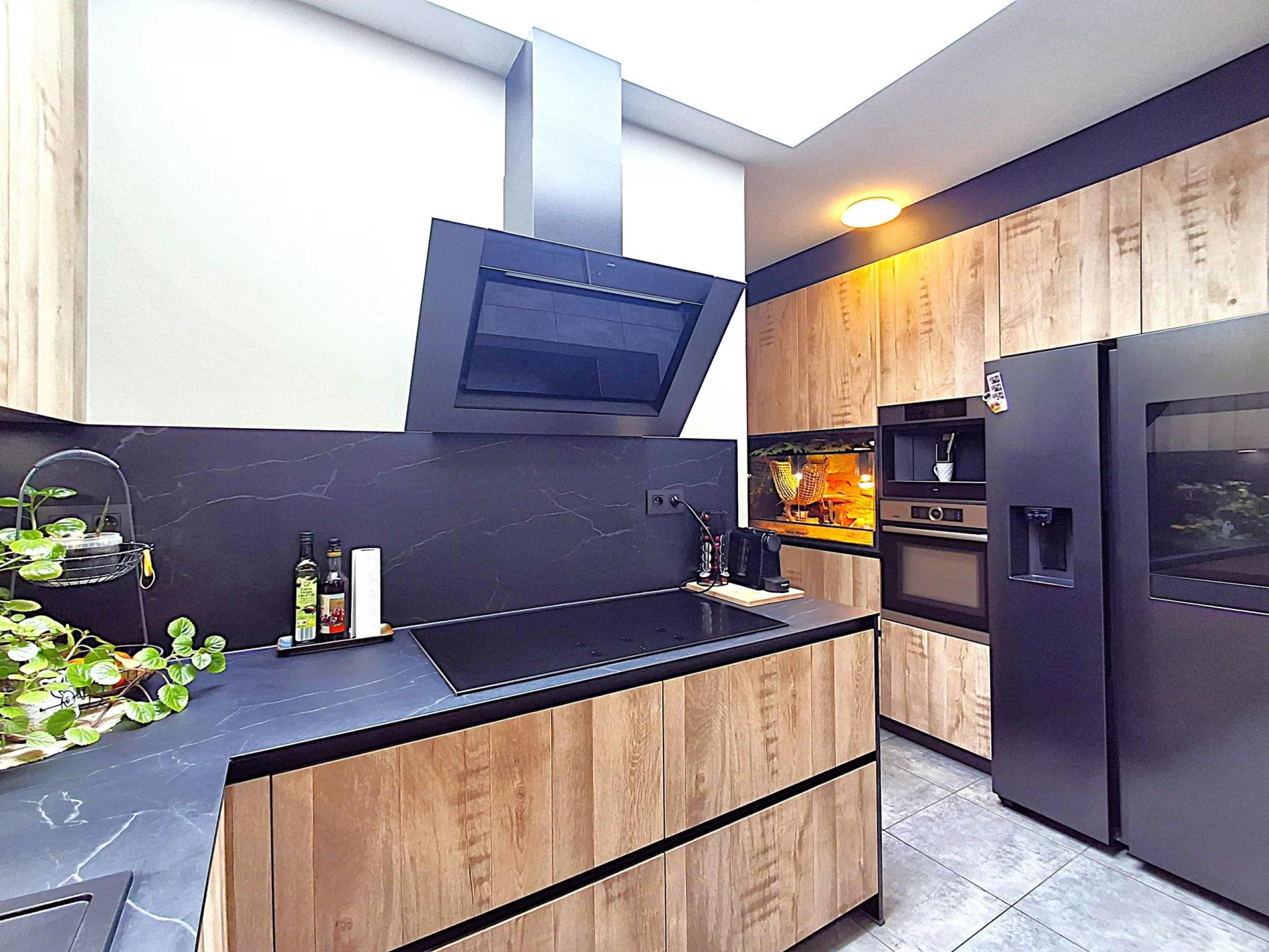 Vivegnis – Maison rénovée 3 chambres, avec terrasse et jardin.