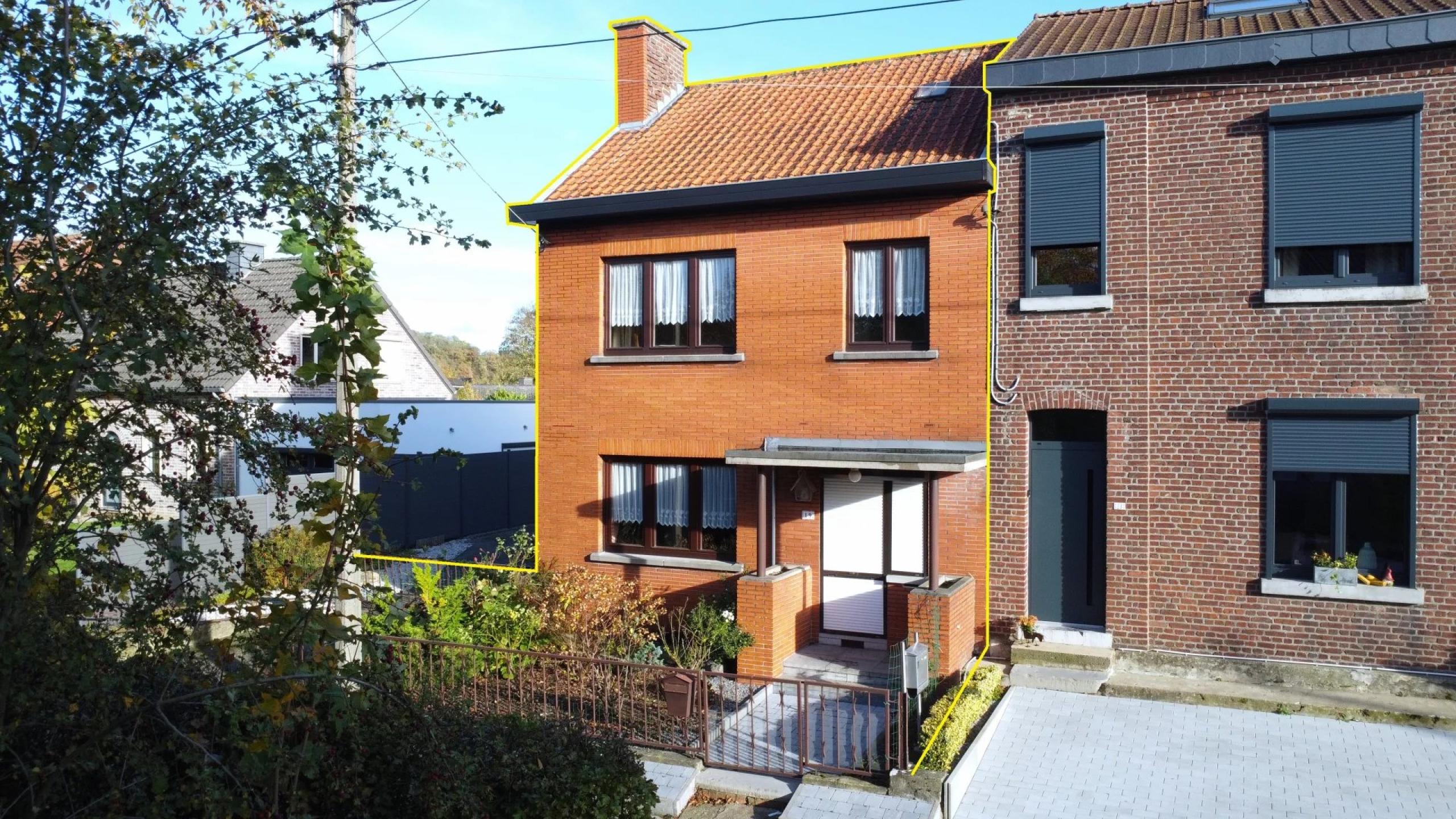 Maison 3 facades, 3 chambres à rénover