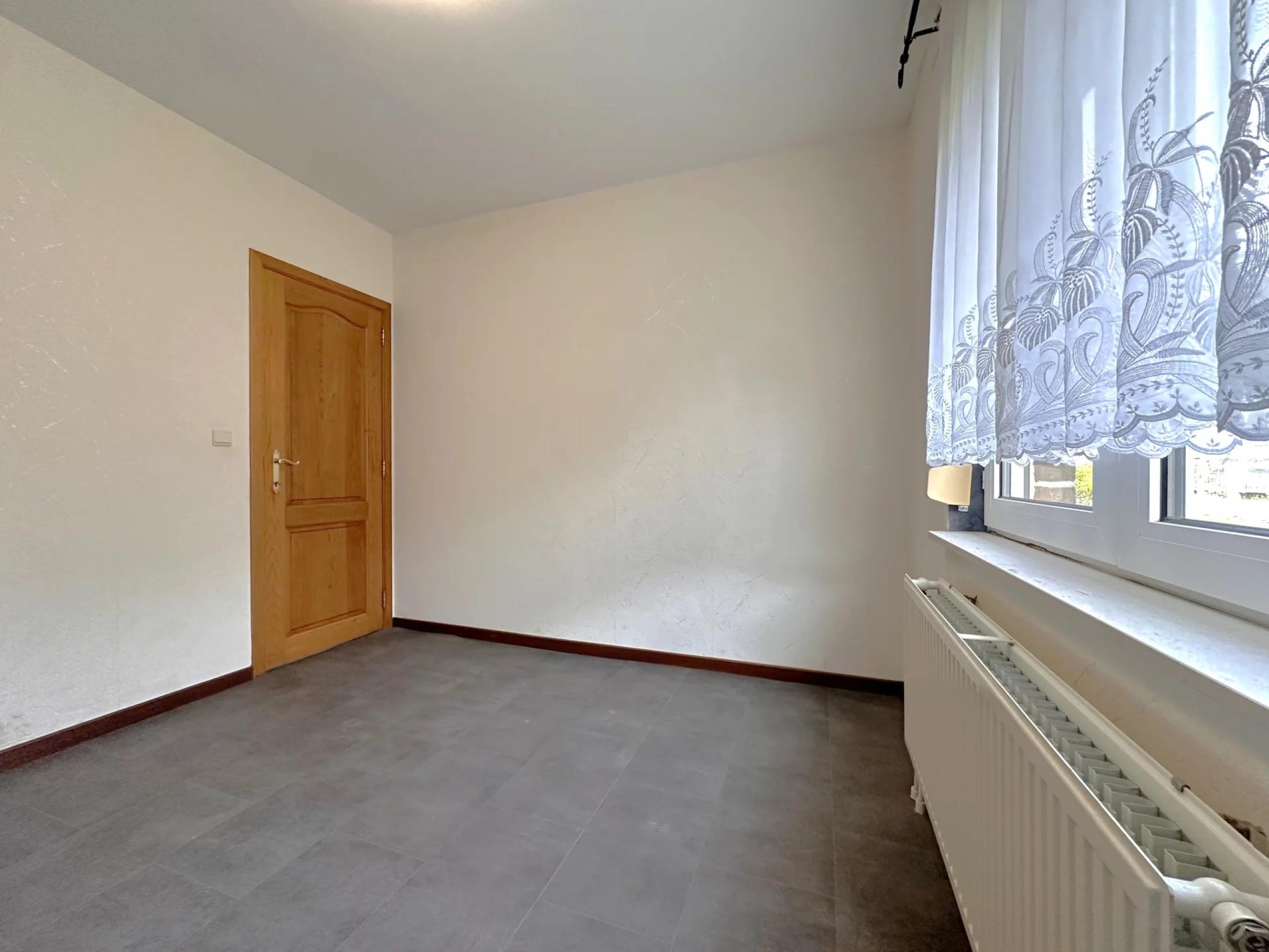 Agréable bungalow, 2 chambres, jardin et garage