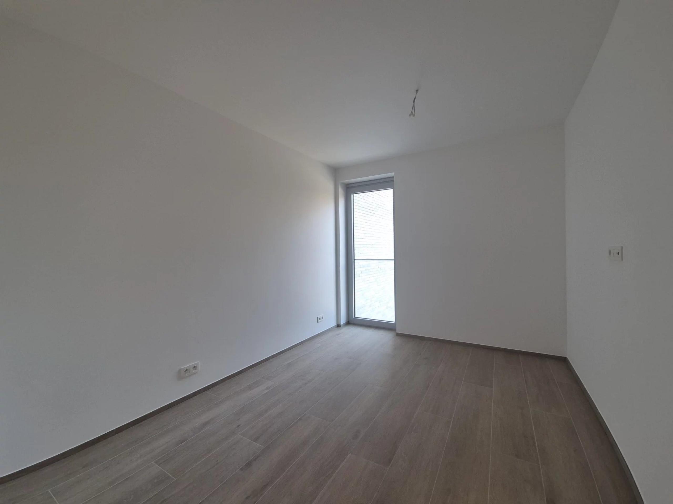 Magnifique appartement neuf, 3 chambres, balcon et vue sur l’étang de la résidence