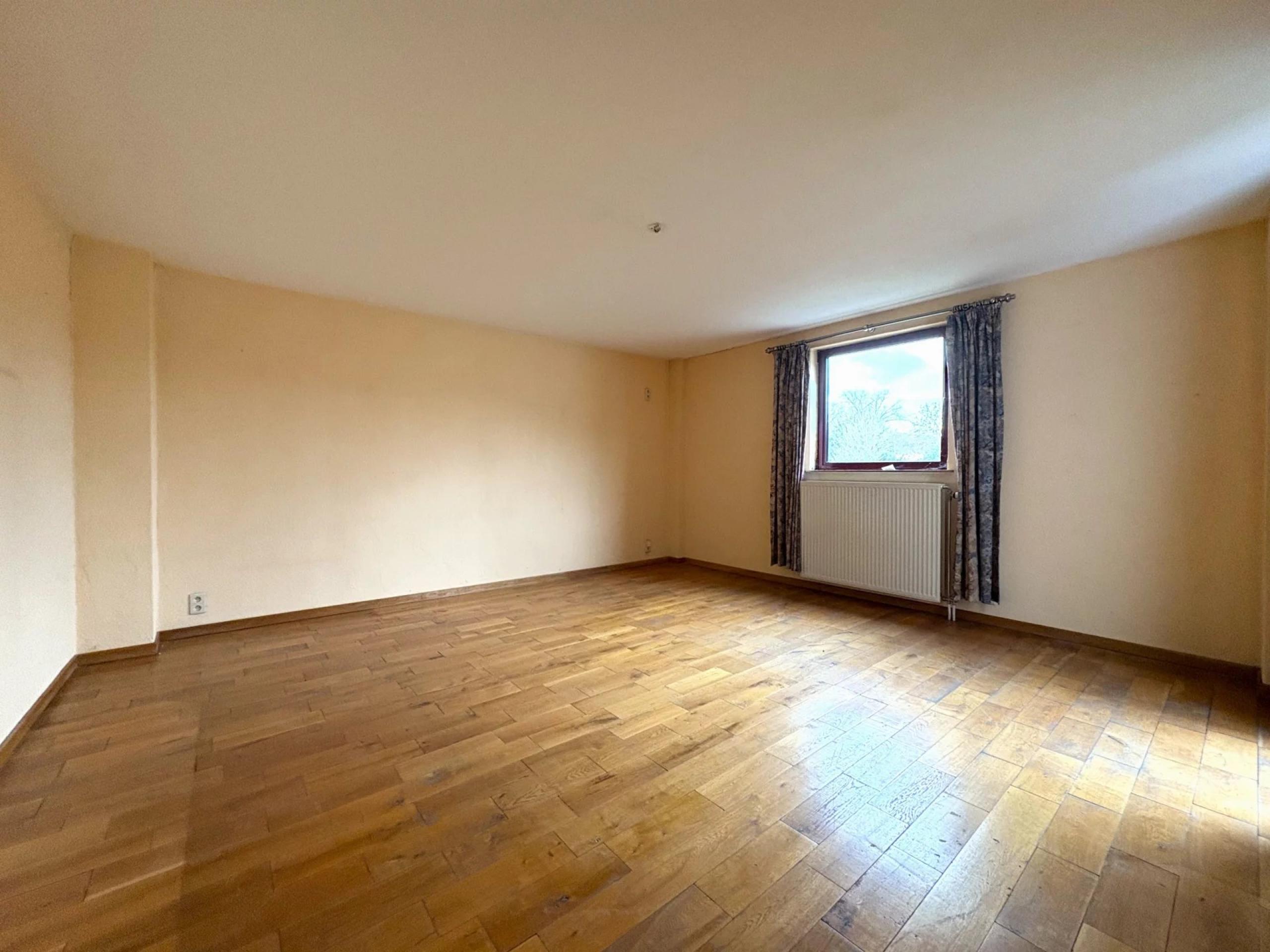 Appartement 3 chambres, balcons et parking