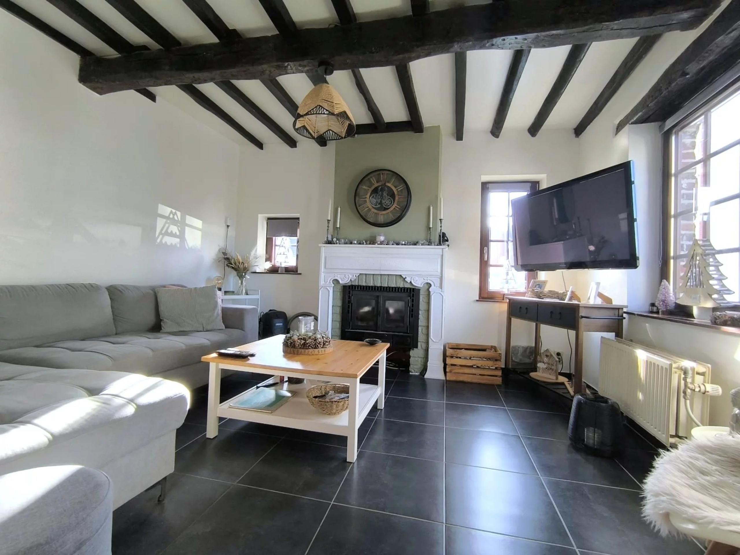 GLONS - Maison 4 façades, 2 chambres, tout confort !!