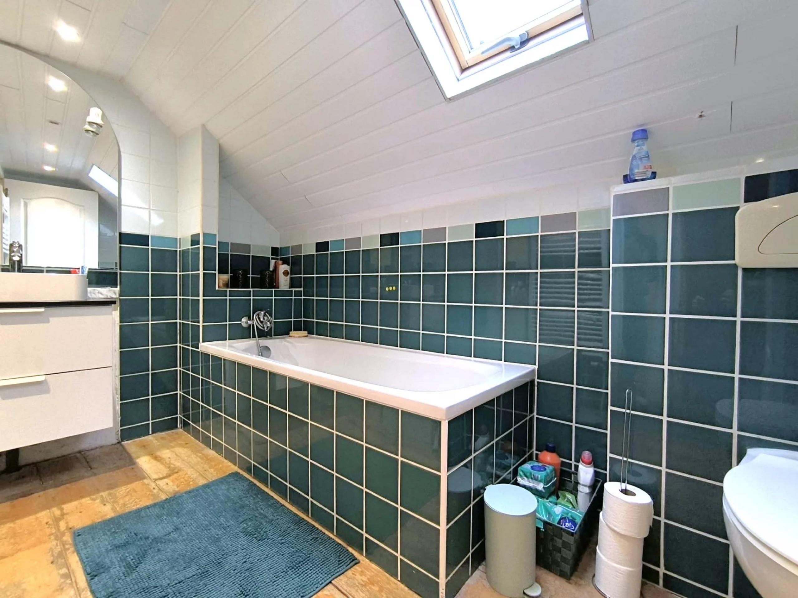 GLONS - Maison 4 façades, 2 chambres, tout confort !!