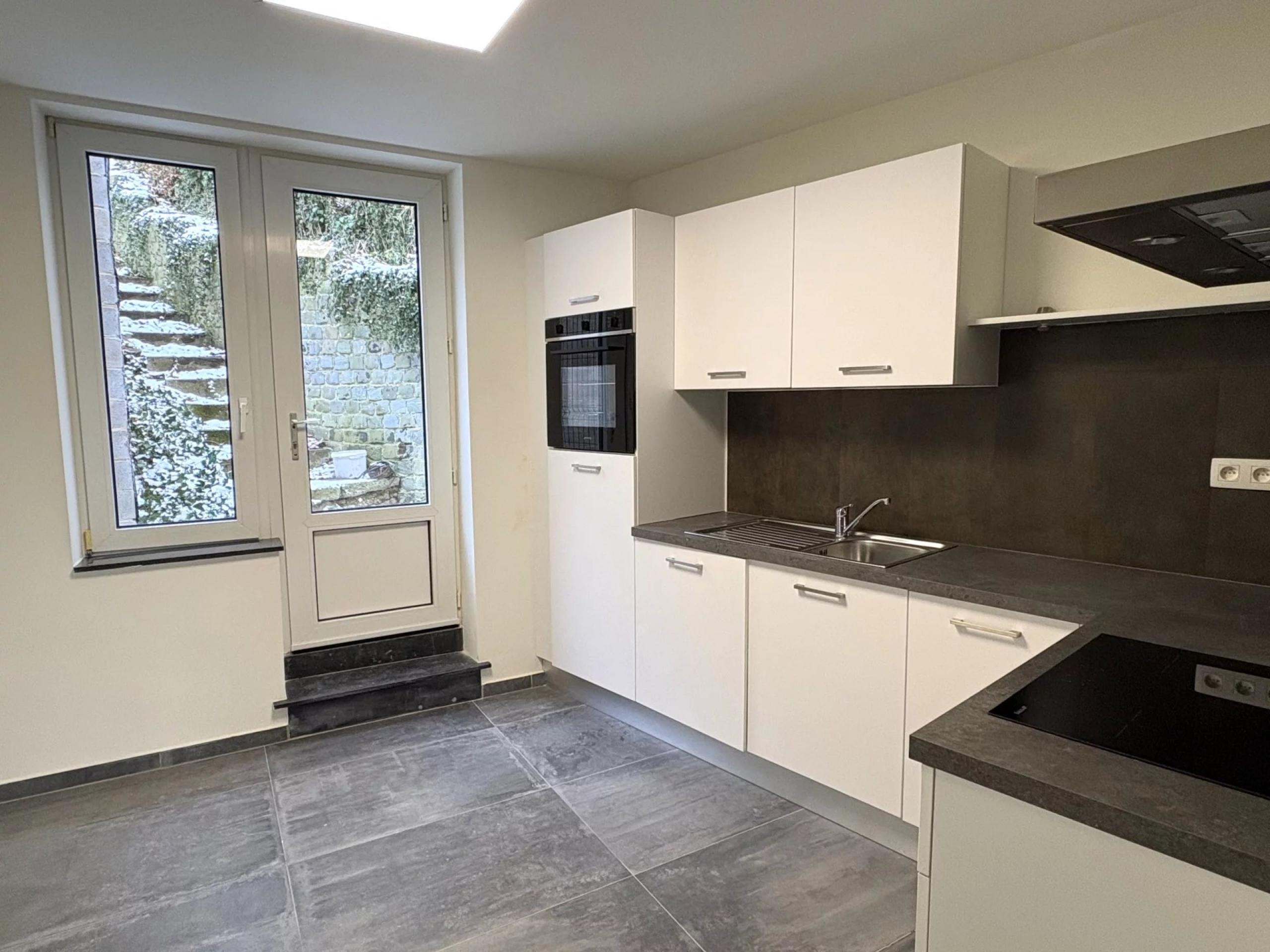 Maison à Glons 3 chambres avec terrasse et jardin