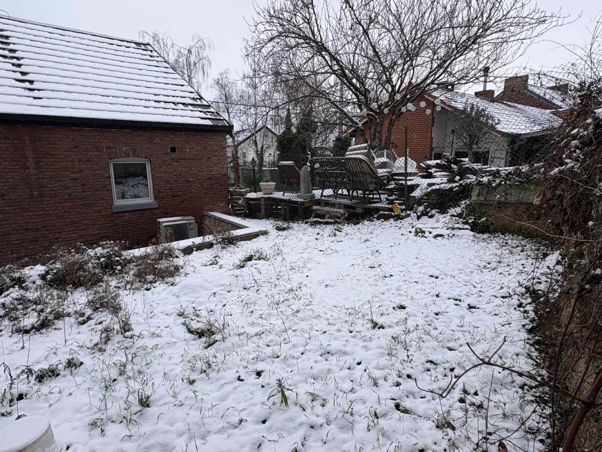 Ensemble de deux maisons avec terrasse et jardin