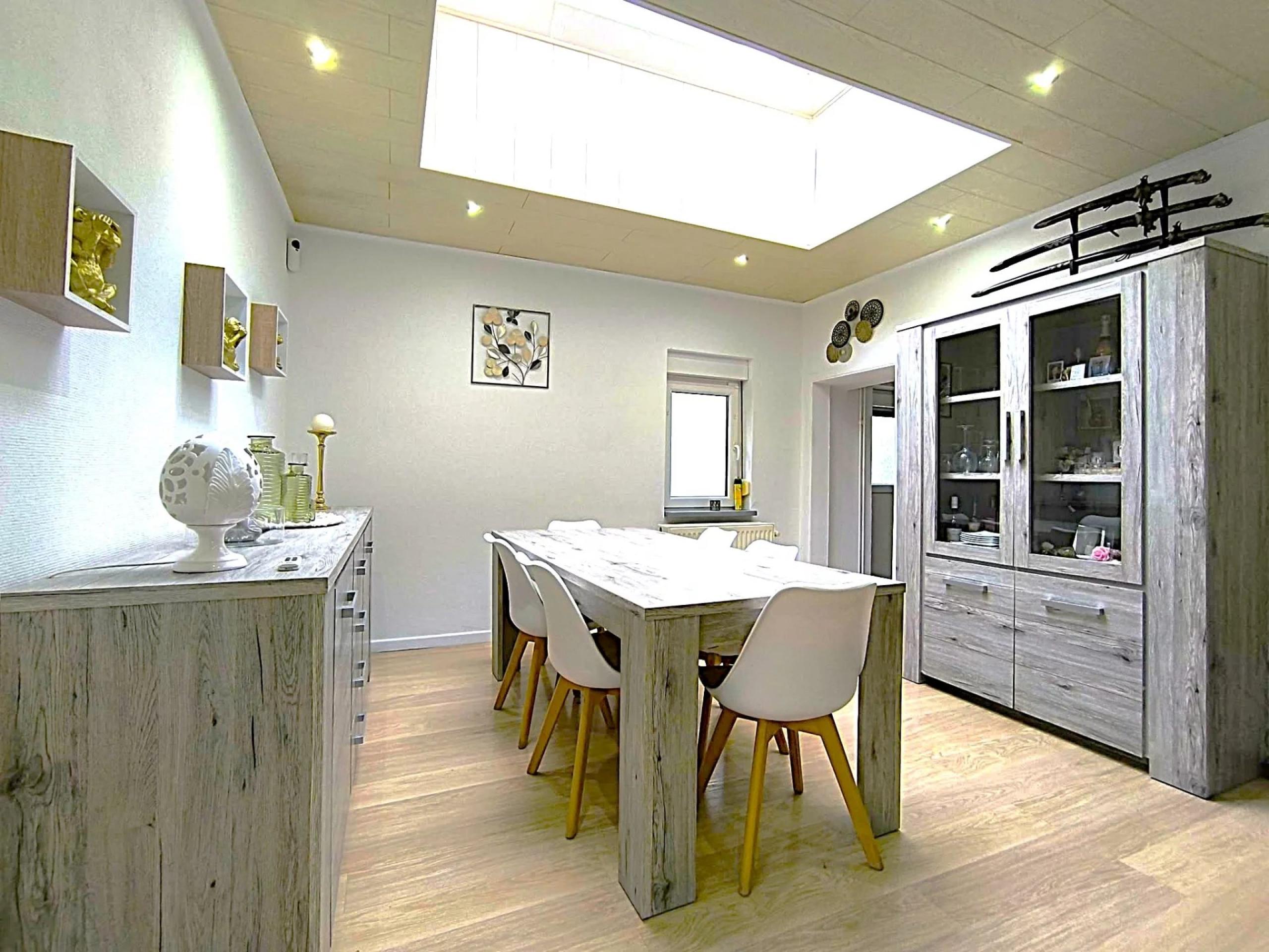 Maison 2/3chambres ,piscine, garage, appartement