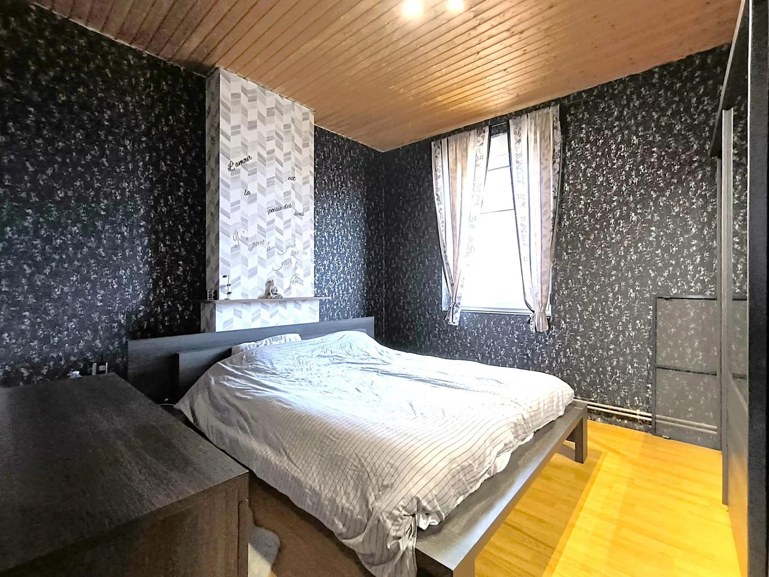 Maison 2/3chambres ,piscine, garage, appartement