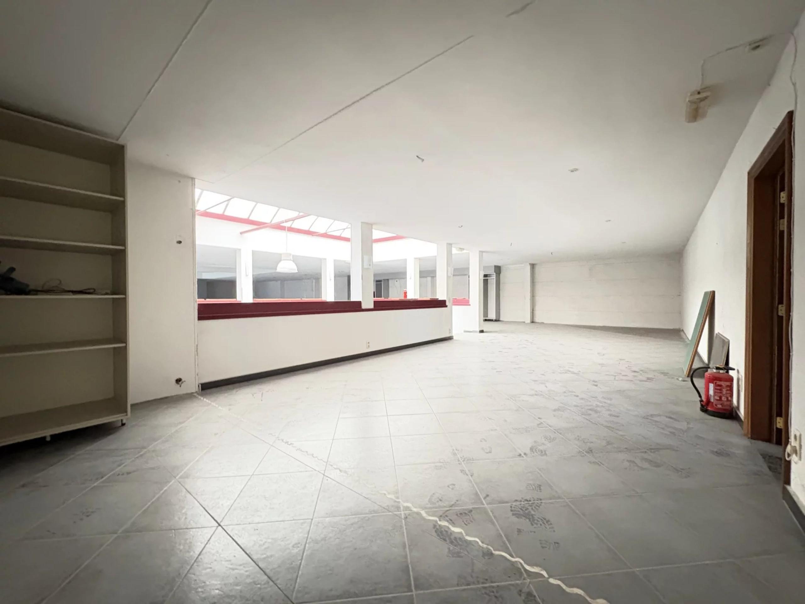 Espace commercial au 1er étage de 395 m²