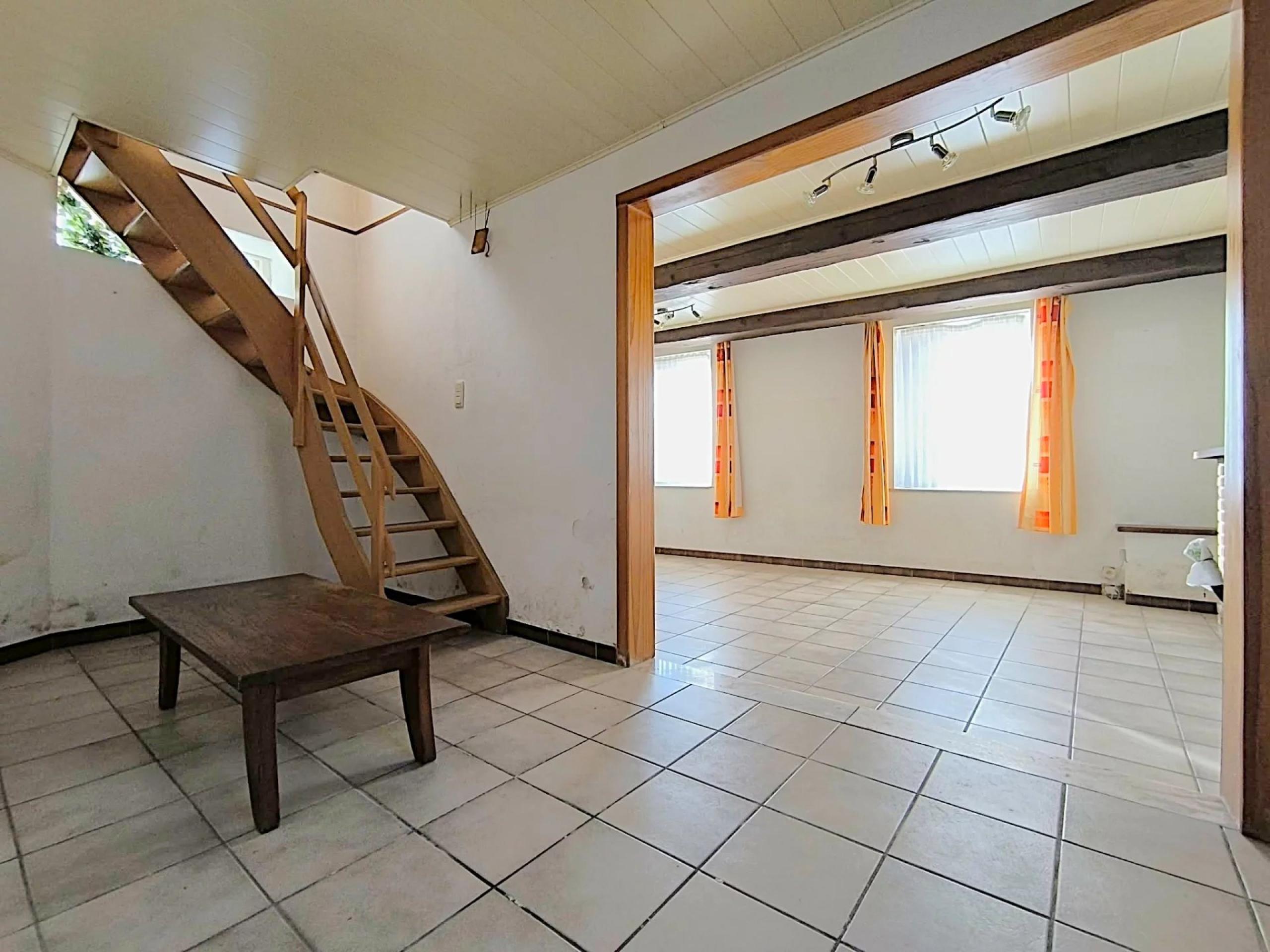 Maison à rafraîchir, 2 chambres, avec jardin.