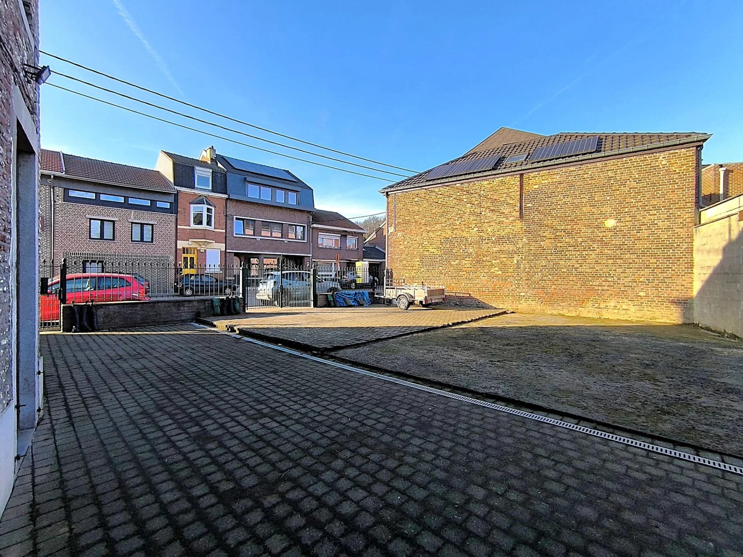 Maison à rafraîchir, 2 chambres, avec jardin.