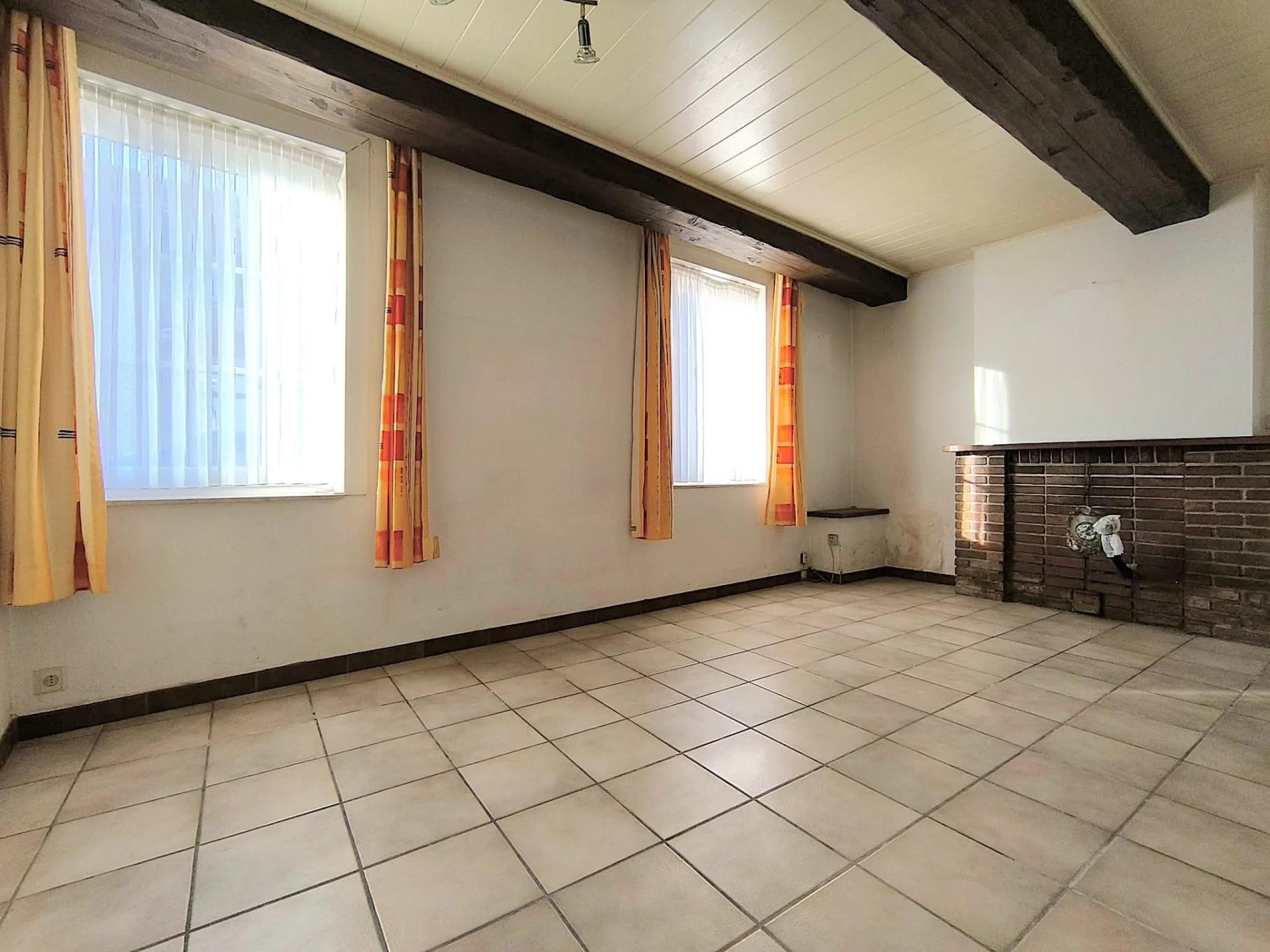 Maison à rafraîchir, 2 chambres, avec jardin.