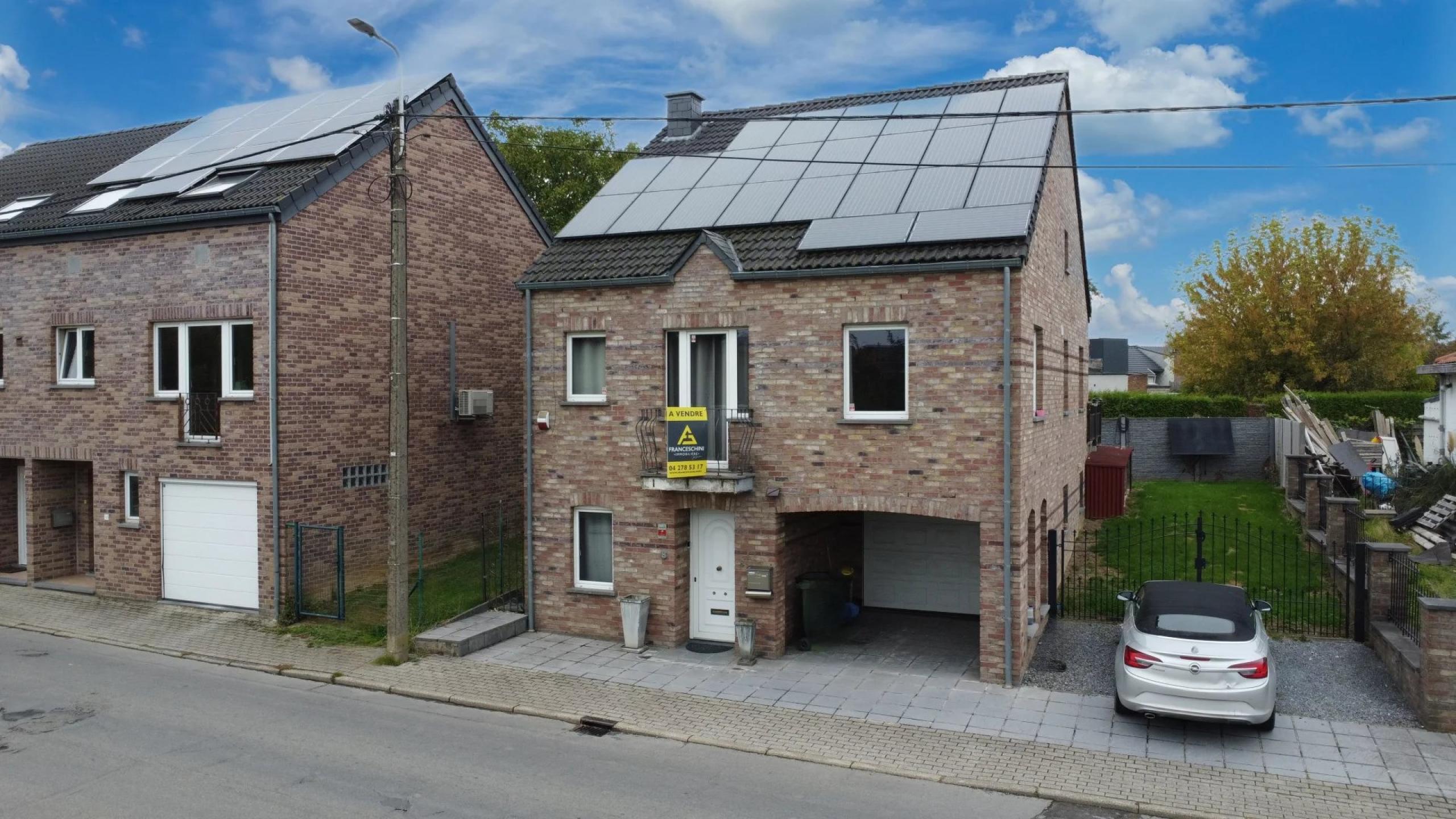 Maison 4 façades, 3/4 chambres, bureau, garage et jardin