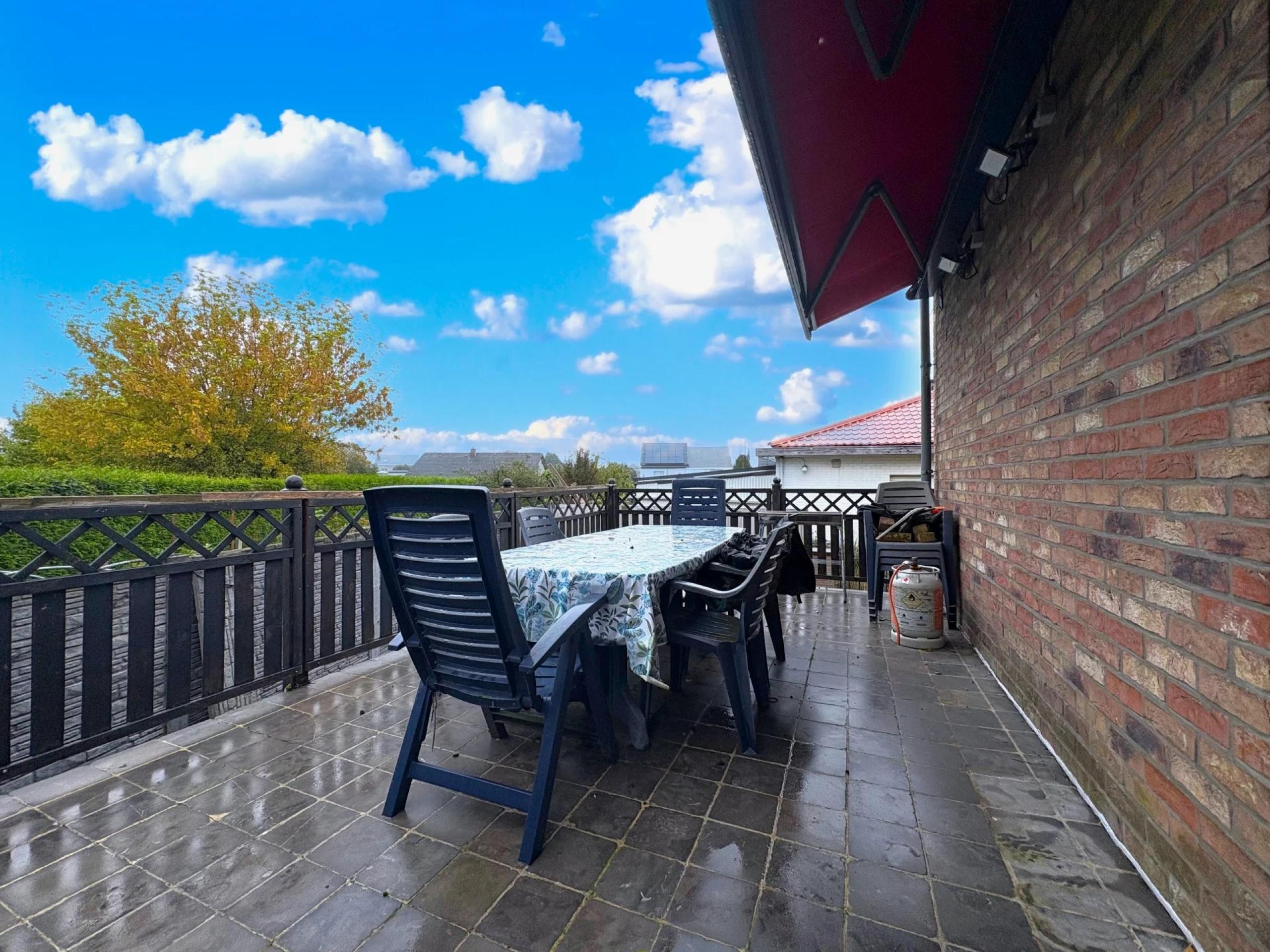 Maison 4 façades, 3/4 chambres, bureau, garage et jardin