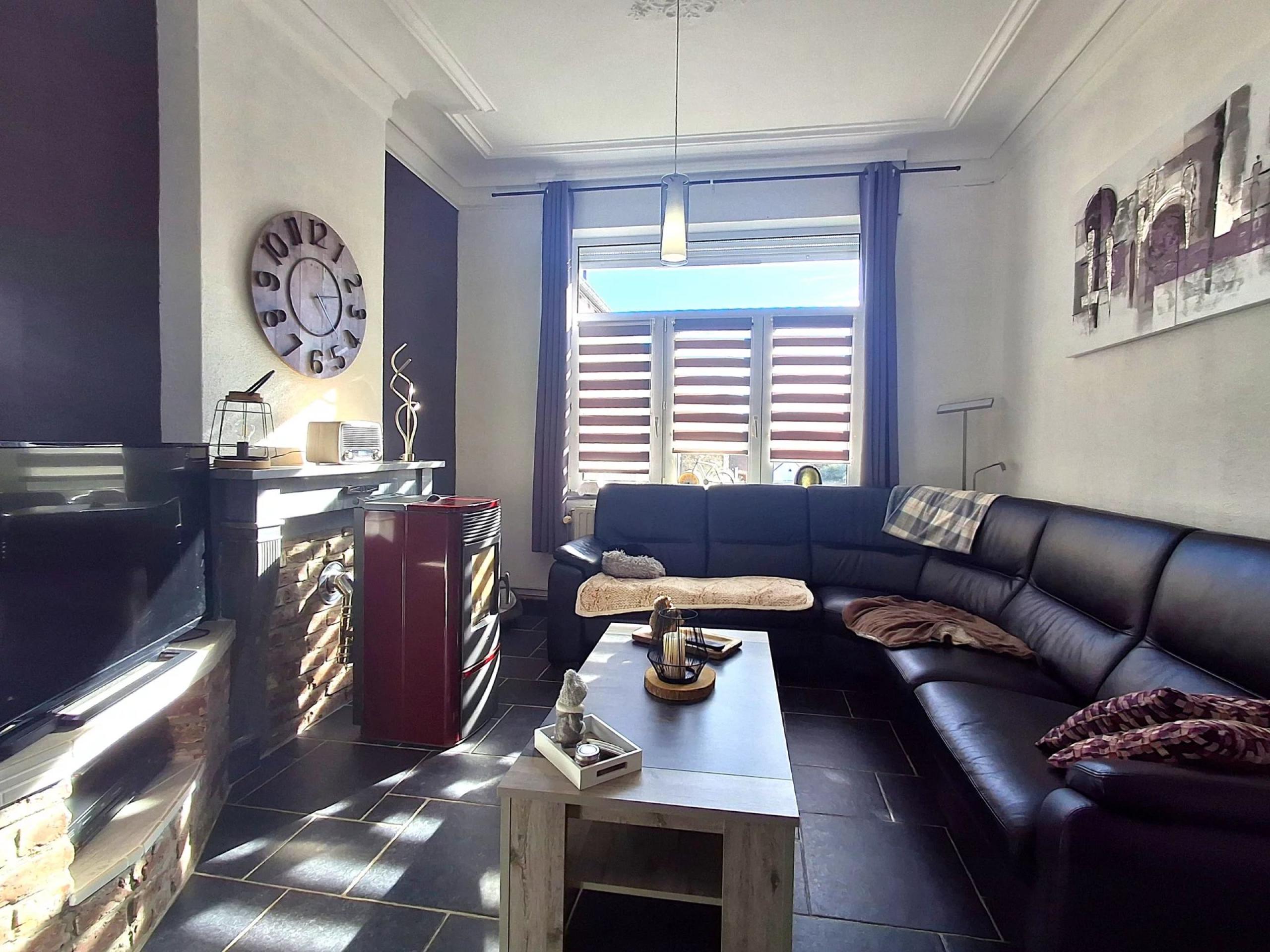 WONCK: Maison 4 chambres avec remise, cour et jardin