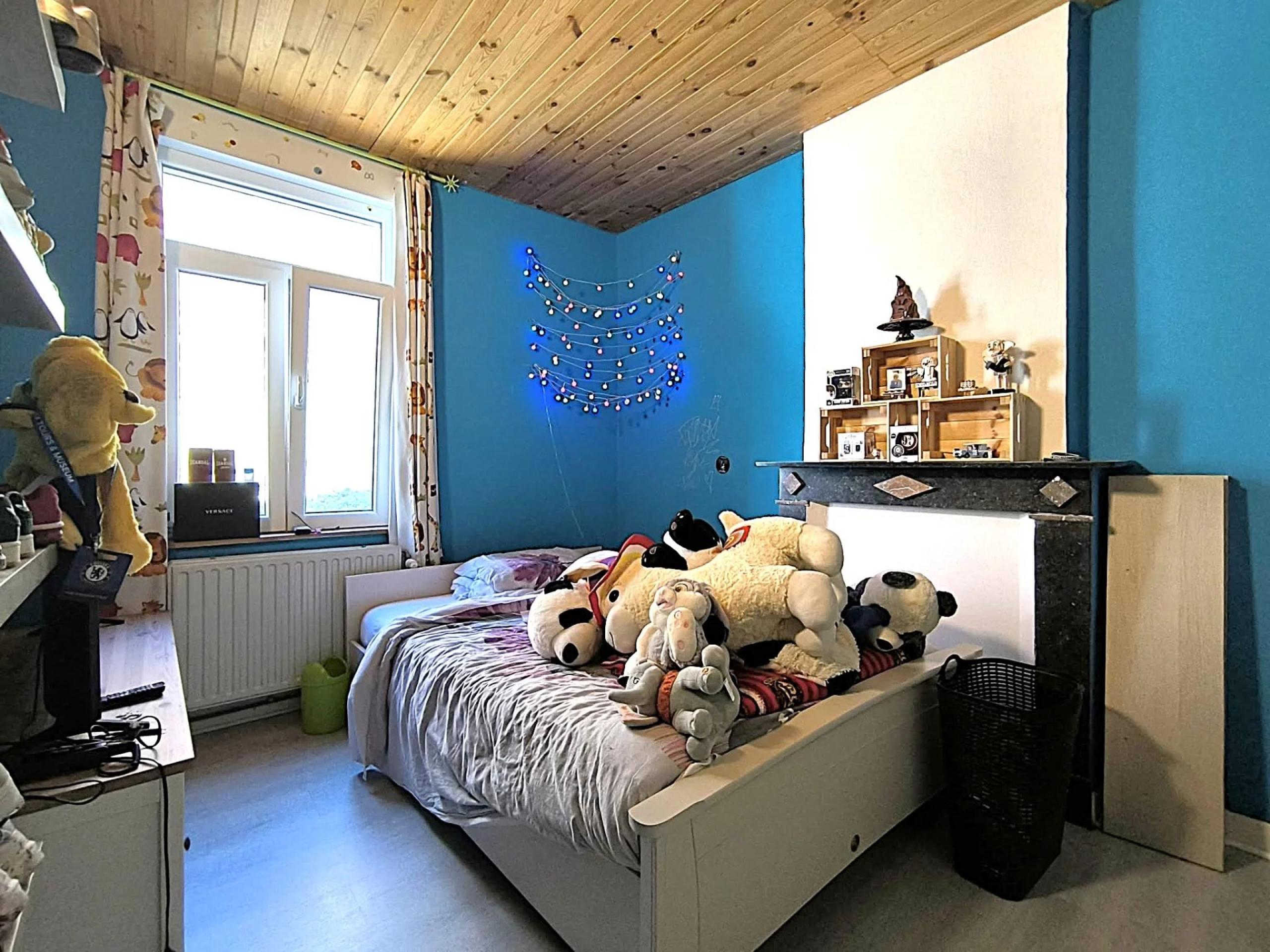 WONCK: Maison 4 chambres avec remise, cour et jardin