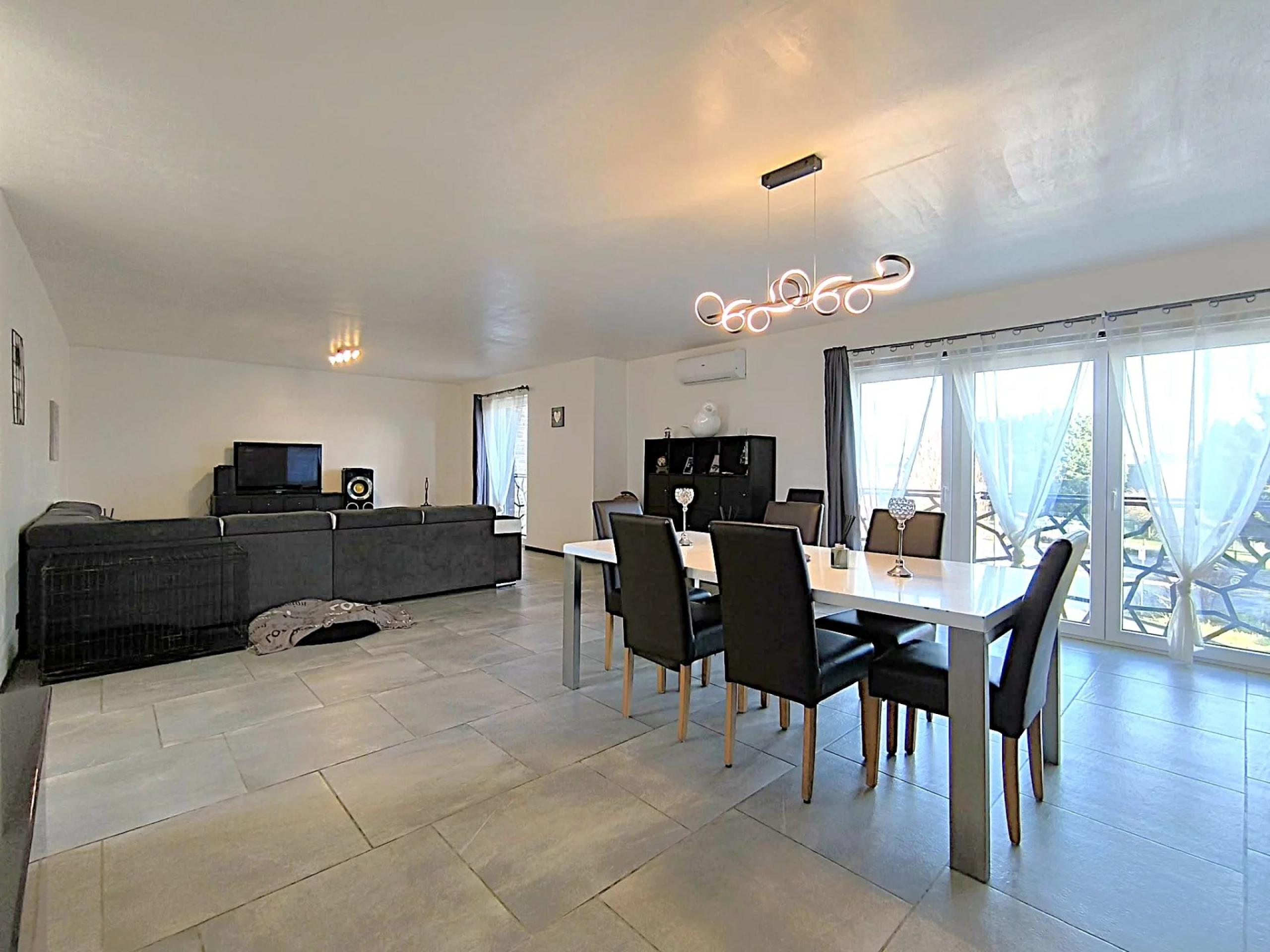 Maison 3-4 chambres avec terrasse et jardin