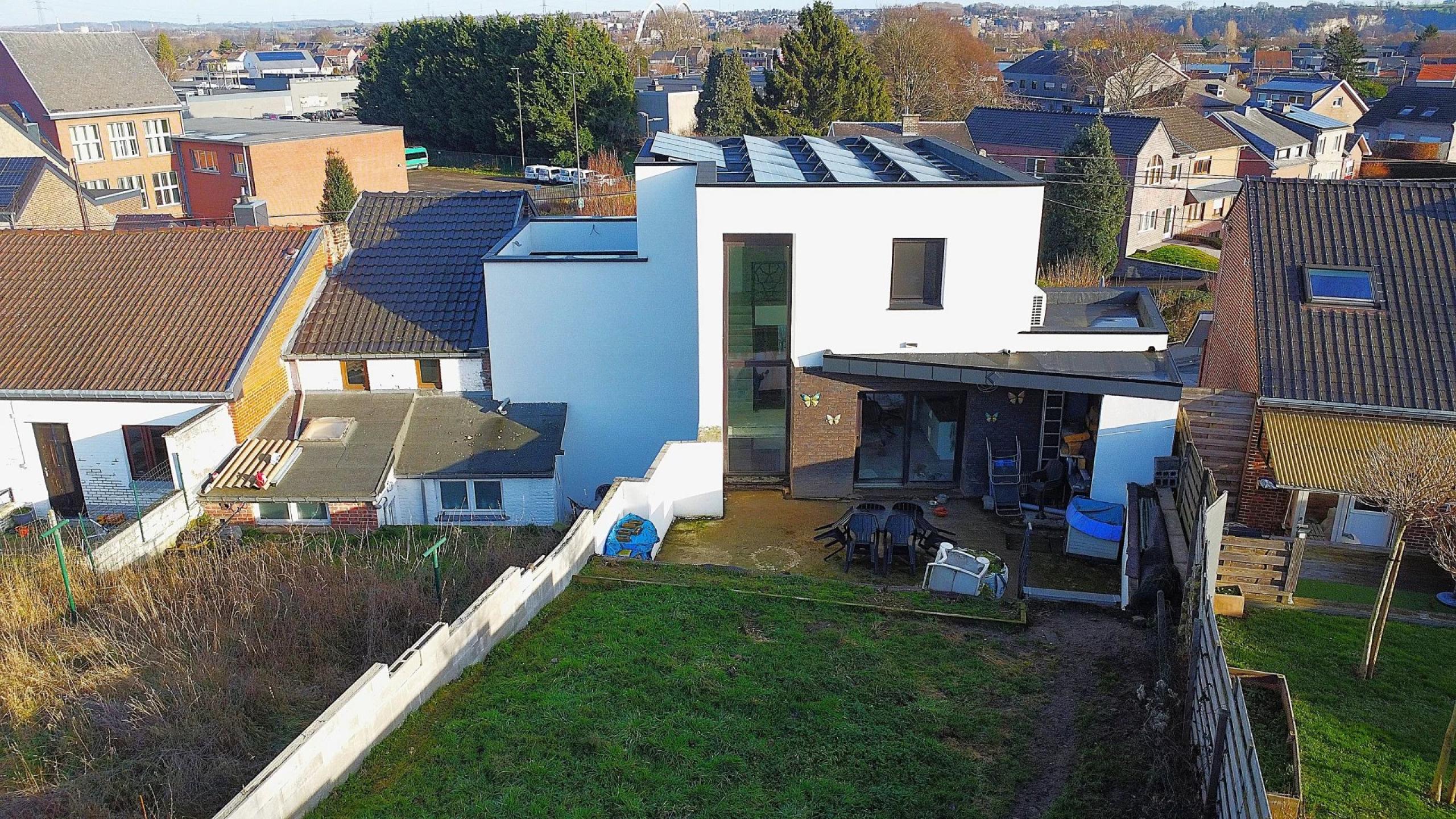 Maison 3-4 chambres avec terrasse et jardin