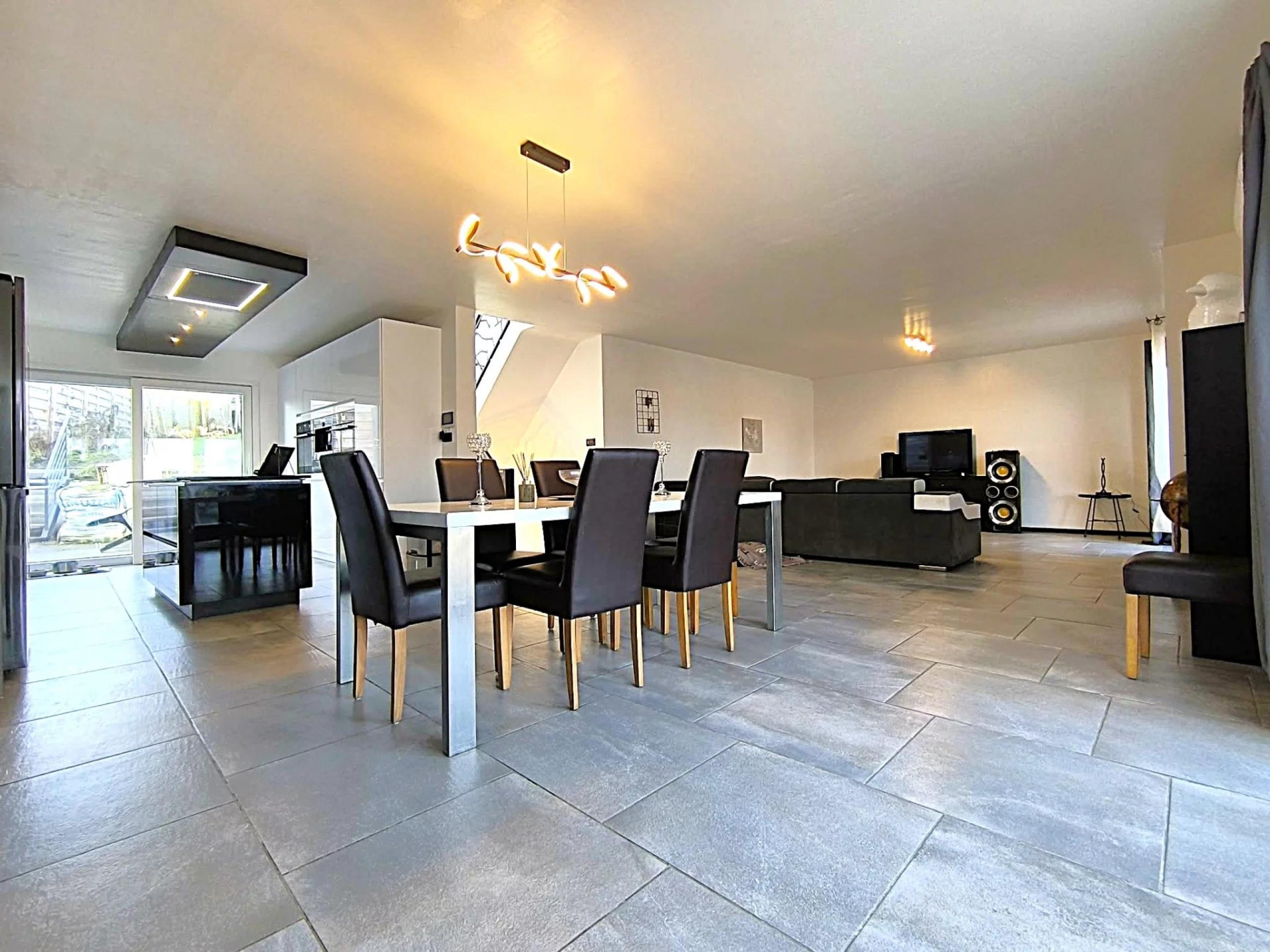 Maison 3-4 chambres avec terrasse et jardin