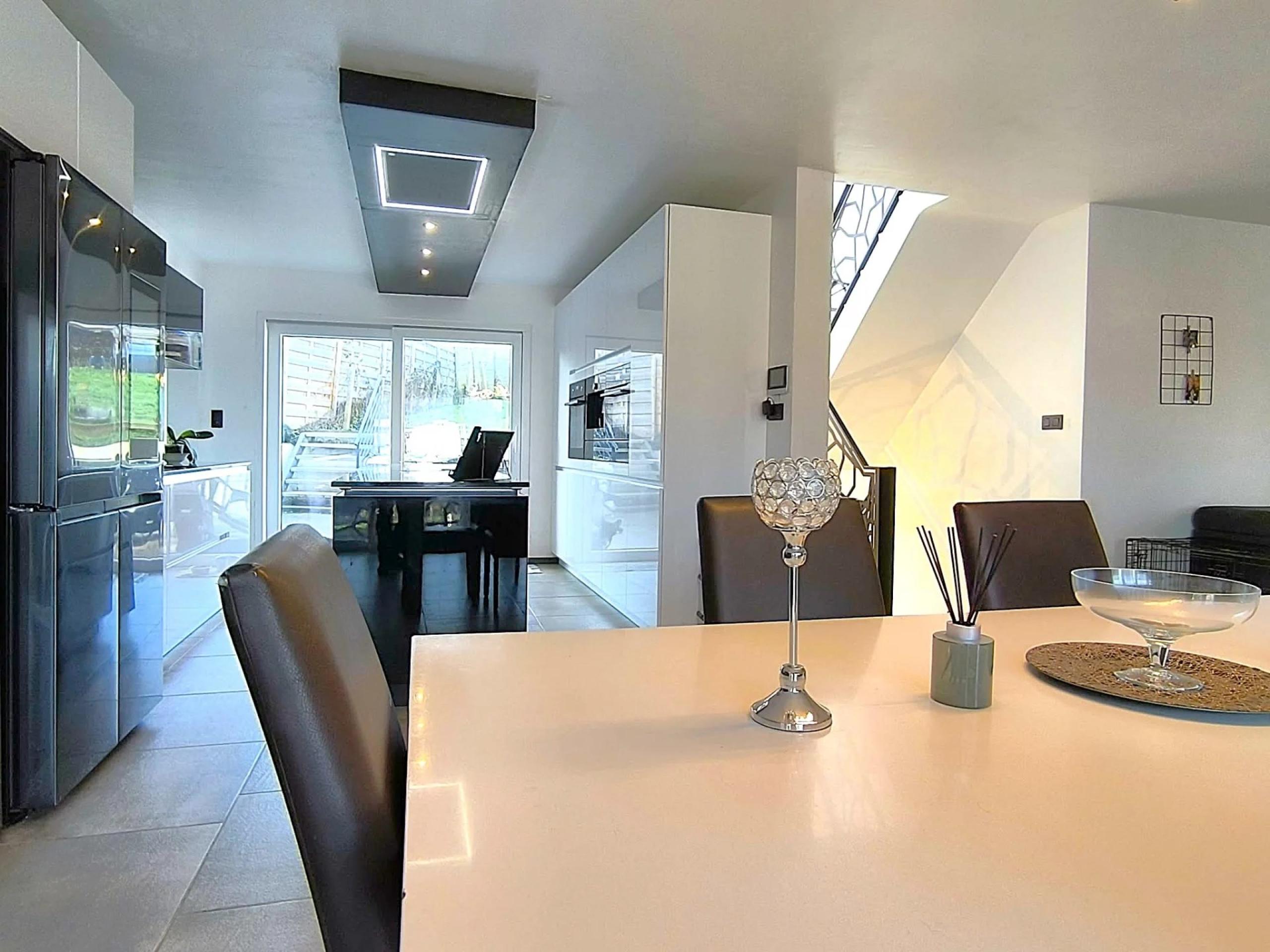 Maison 3-4 chambres avec terrasse et jardin