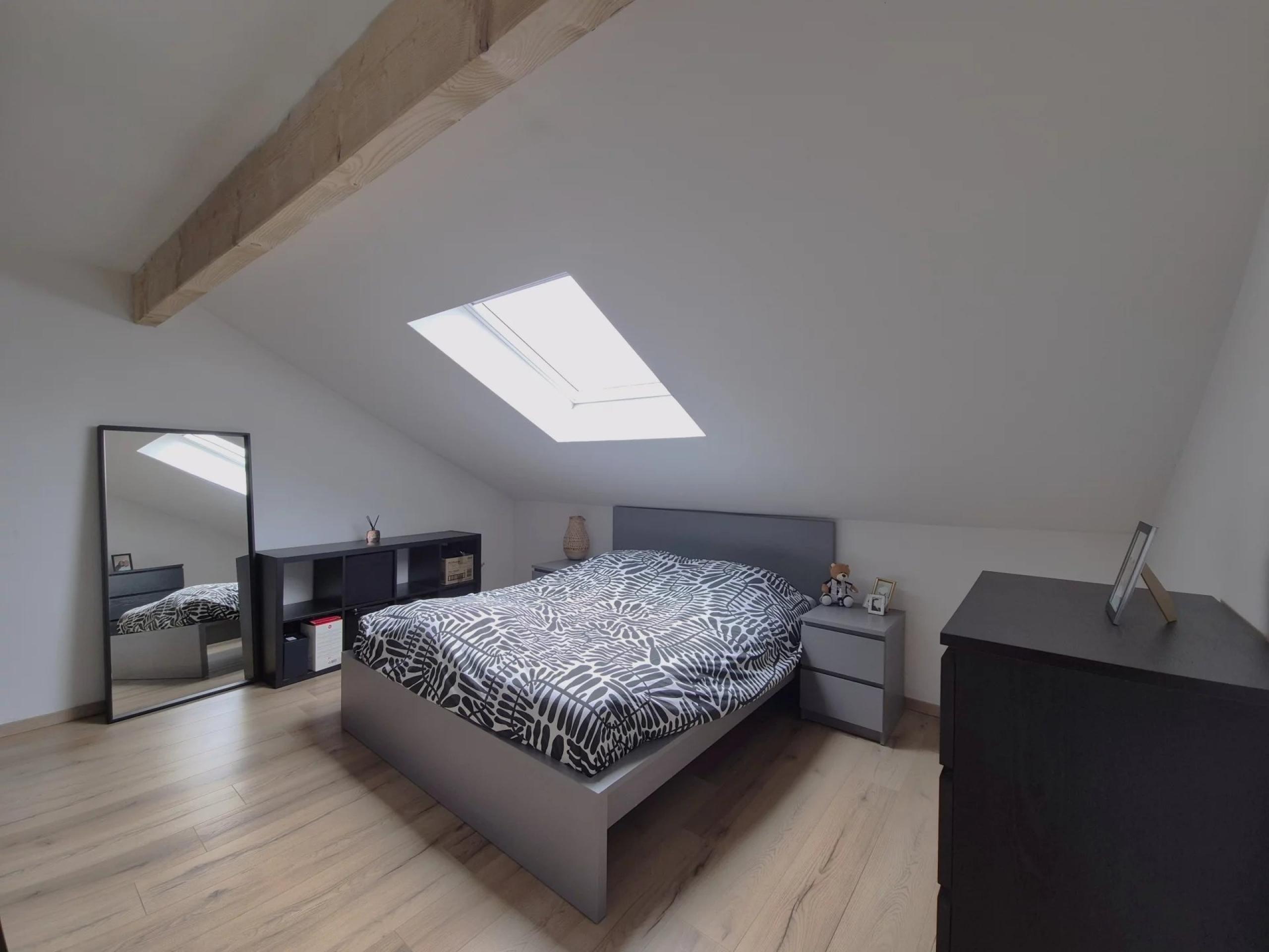 BOIRS - Maison 3 façades, 2 chambres, en très bon état