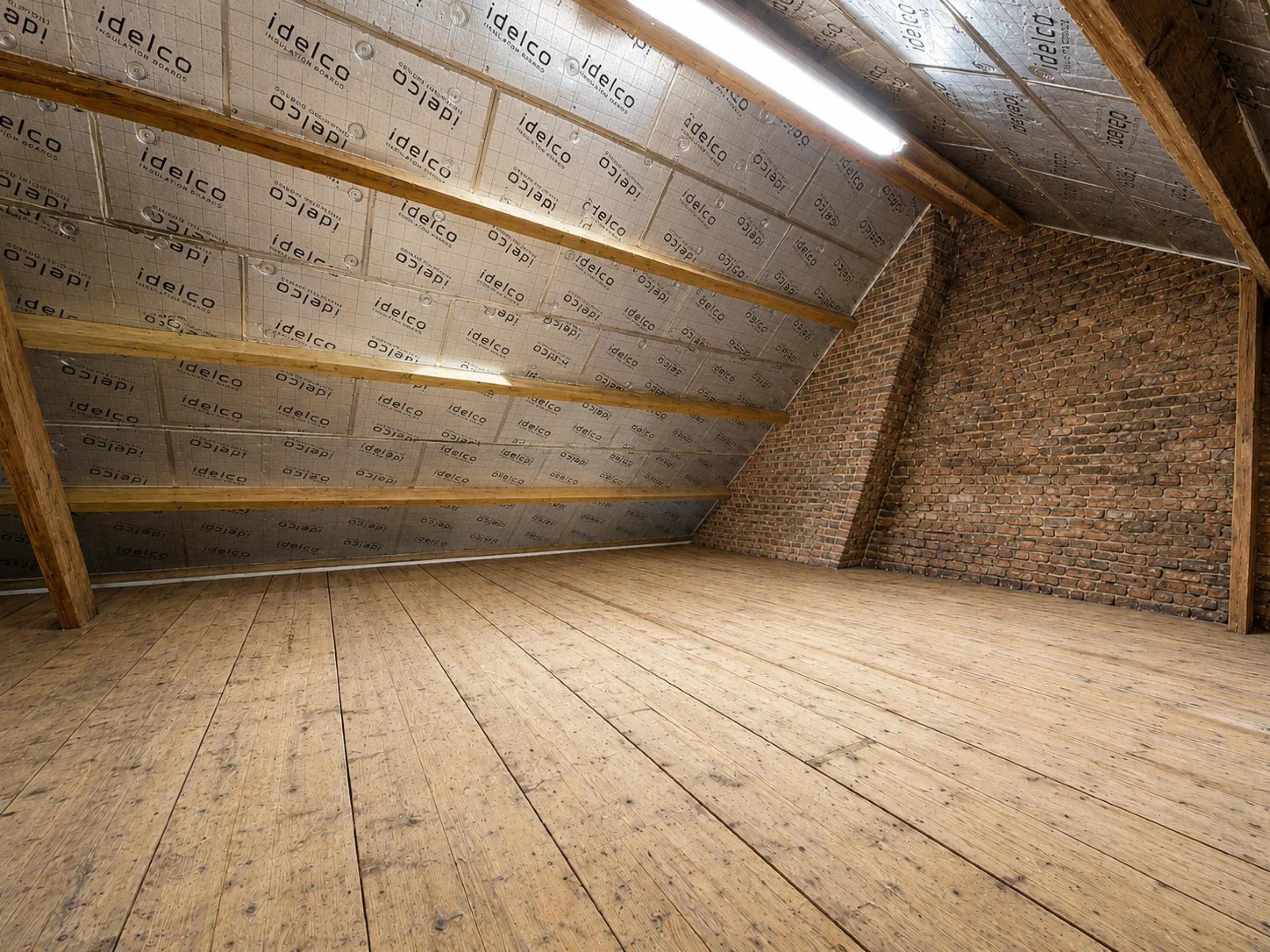 Ancienne ferme rénovée de ± 275 m², 5 chambres et jardin
