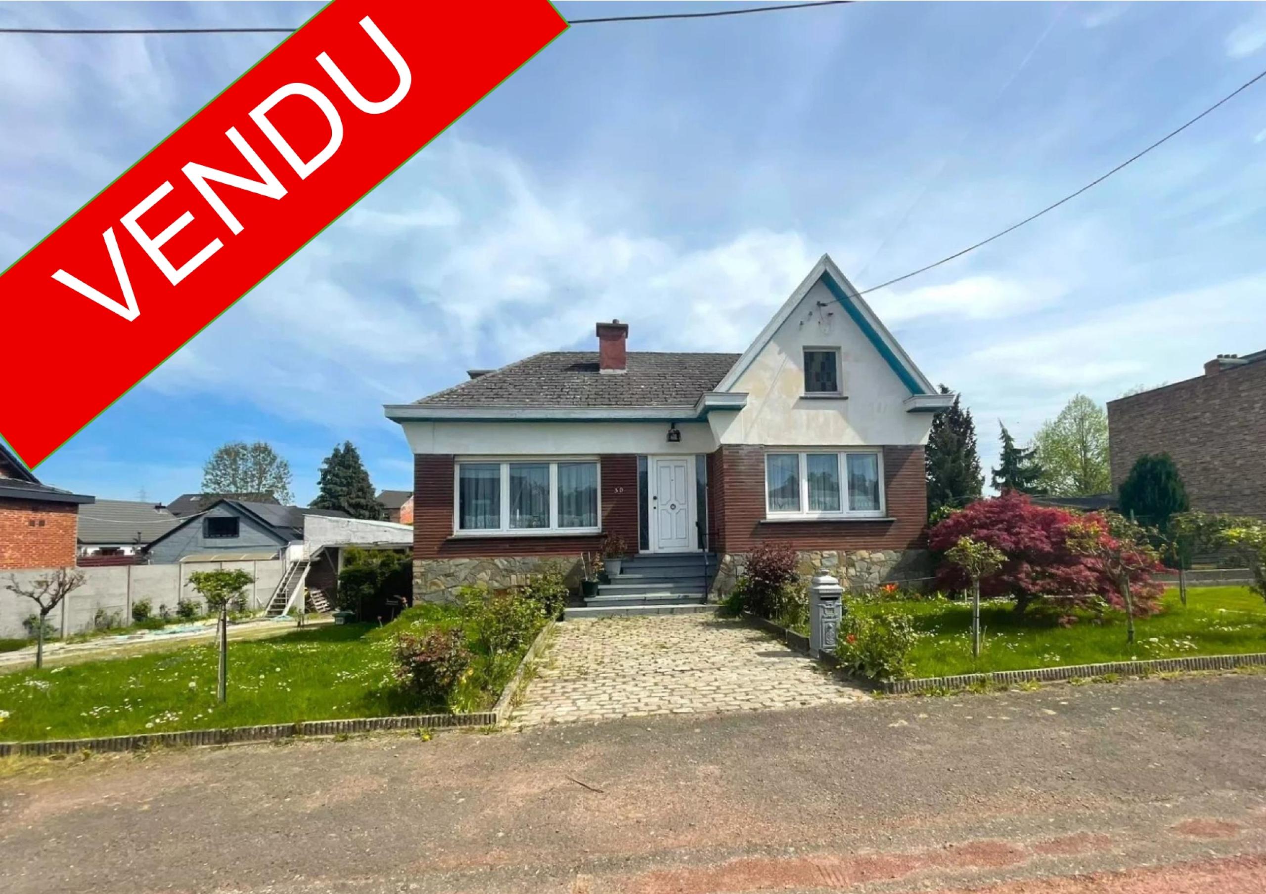 VENDU ! VENDU ! Villa 3/4 chambres avec garage et entrepôt