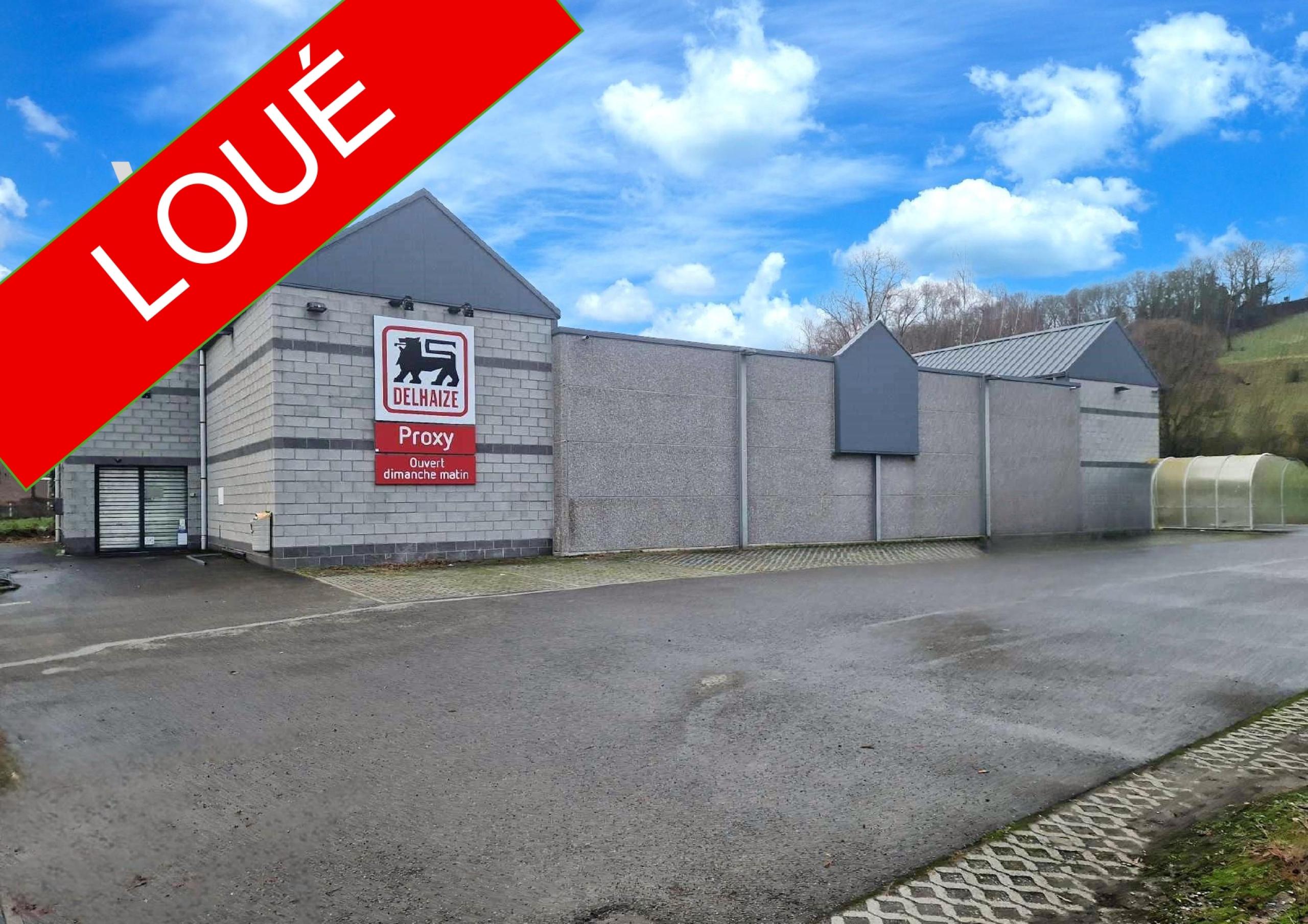 Loué ! Commerce +/- 635 m² + 35 parkings