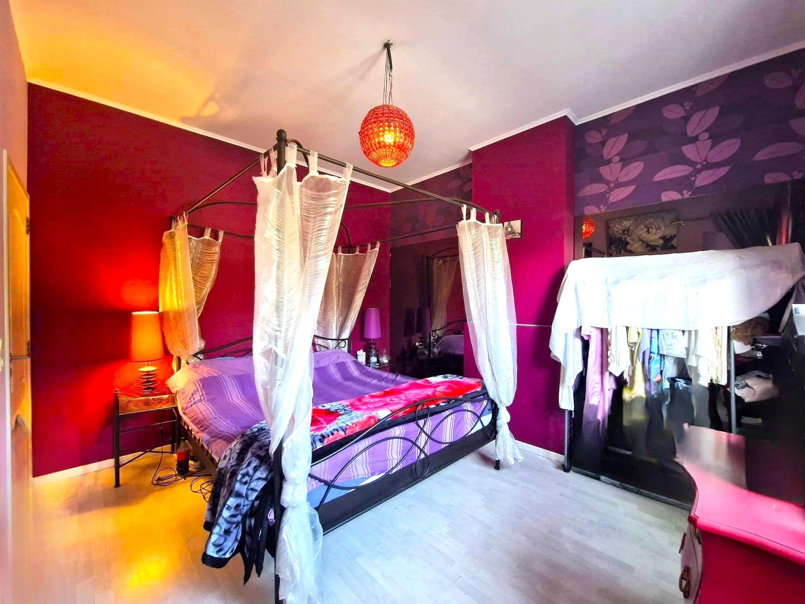 Maison  4 chambres, jardin, garage, parking