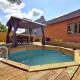 Maison 3/4 chambres avec garage, jardin et piscine